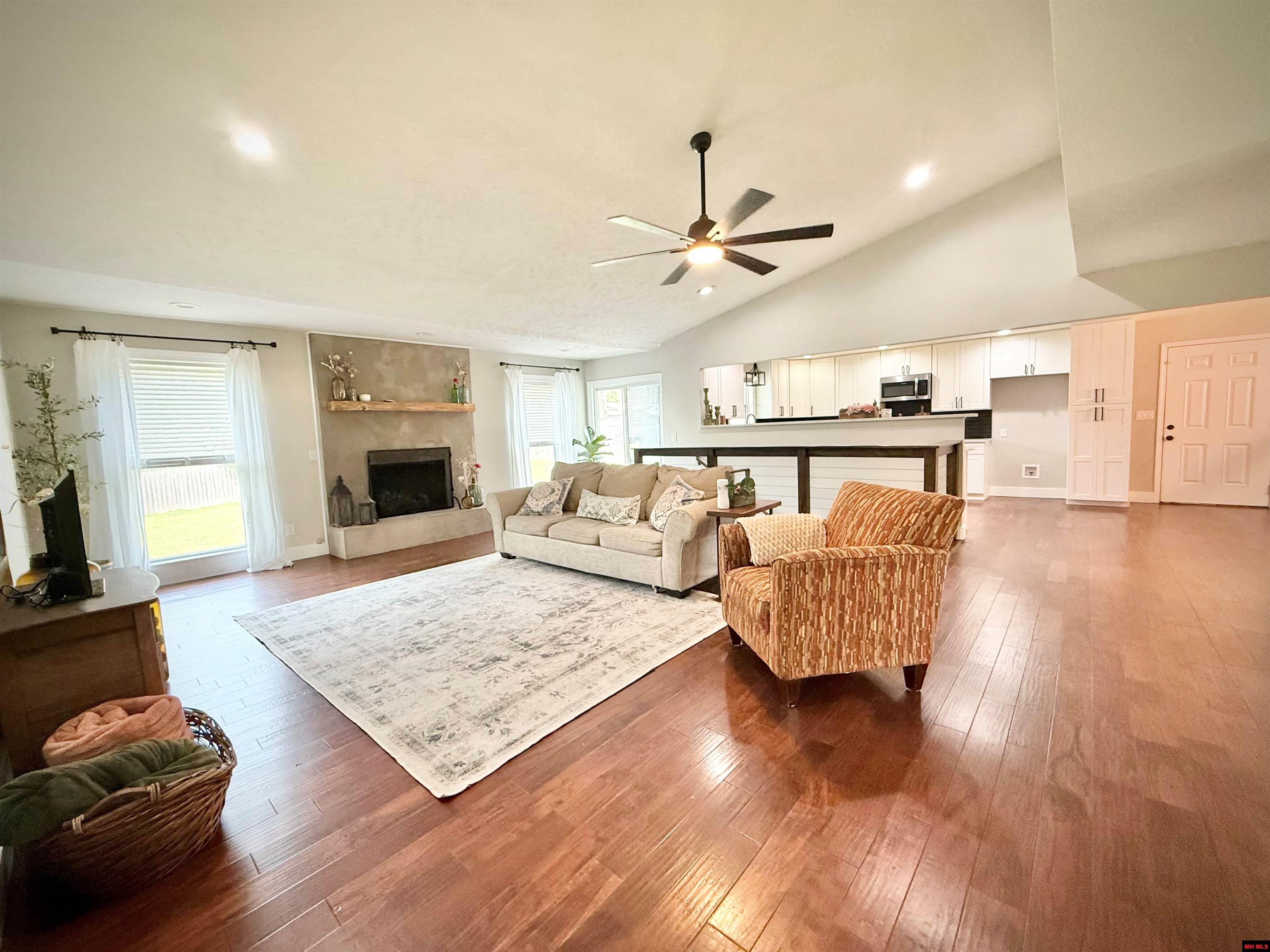 1301 Cresswell Drive