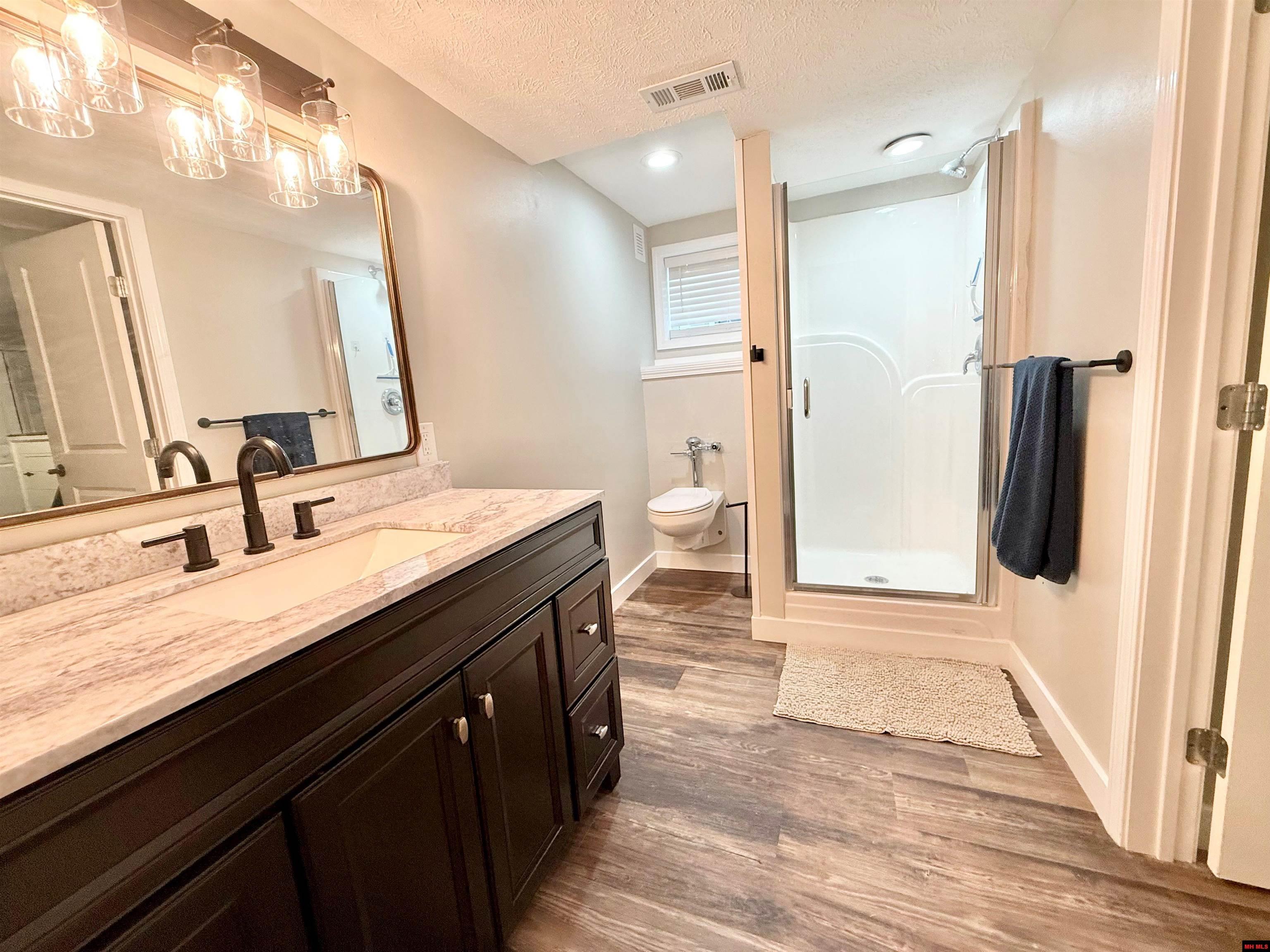 1301 Cresswell Drive