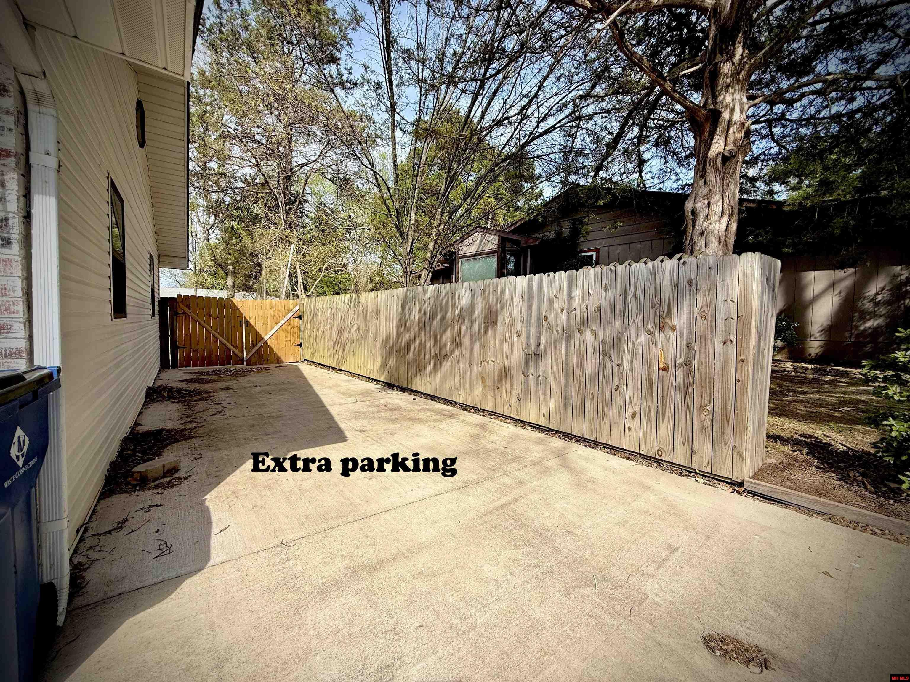 1301 Cresswell Drive