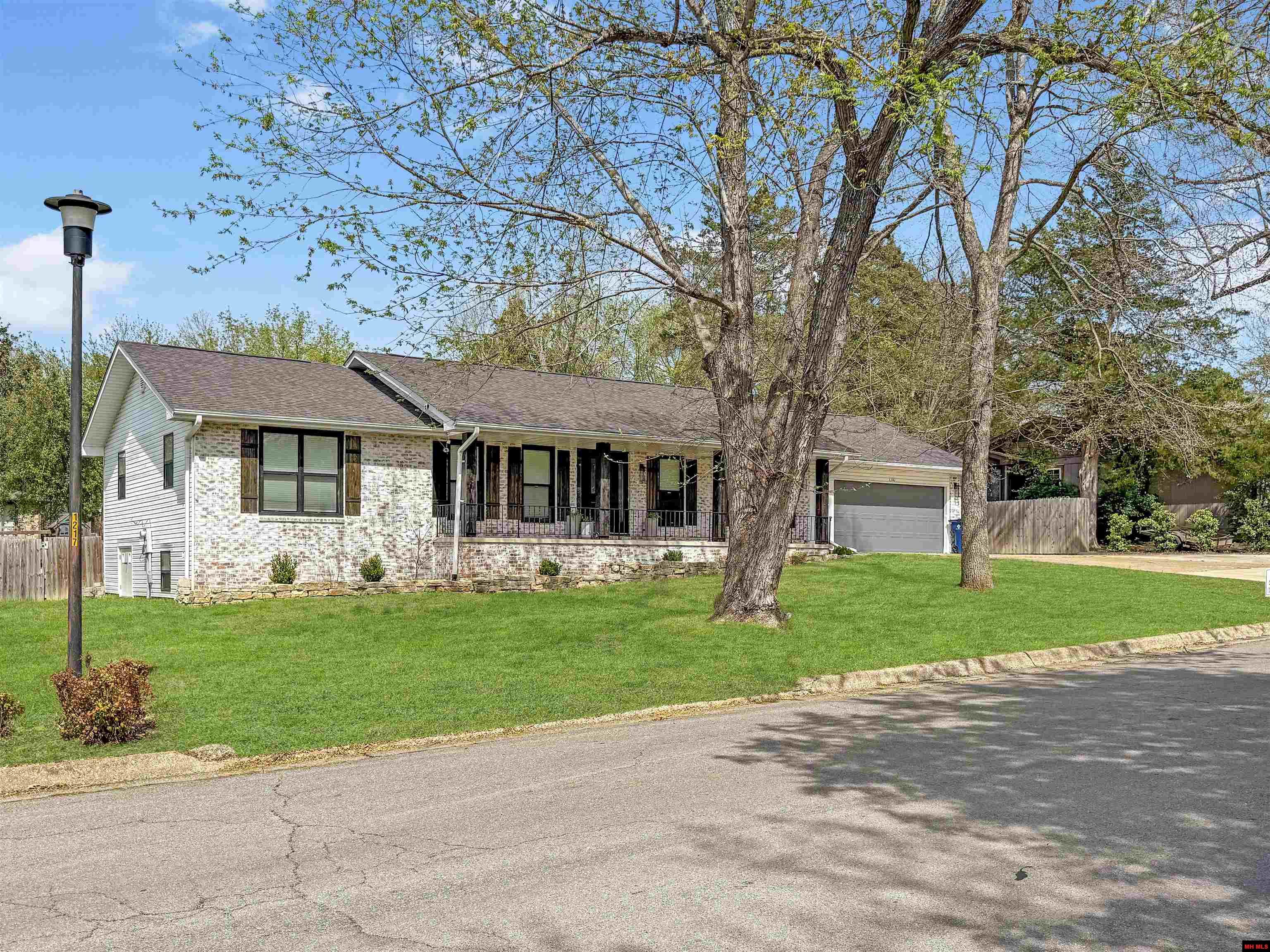 1301 Cresswell Drive