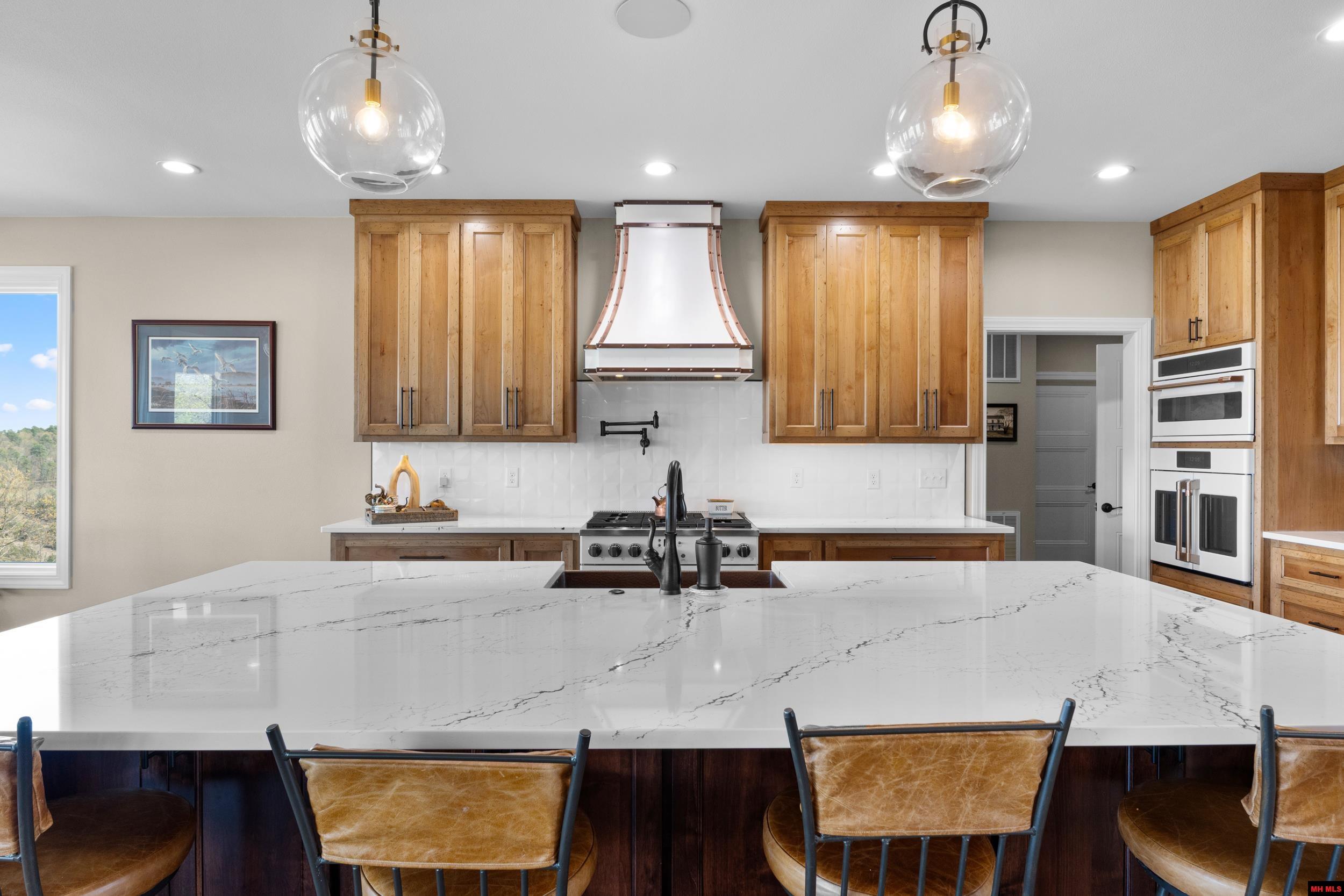 651 EAGLE ROOST ROAD Jordan, AR 72519