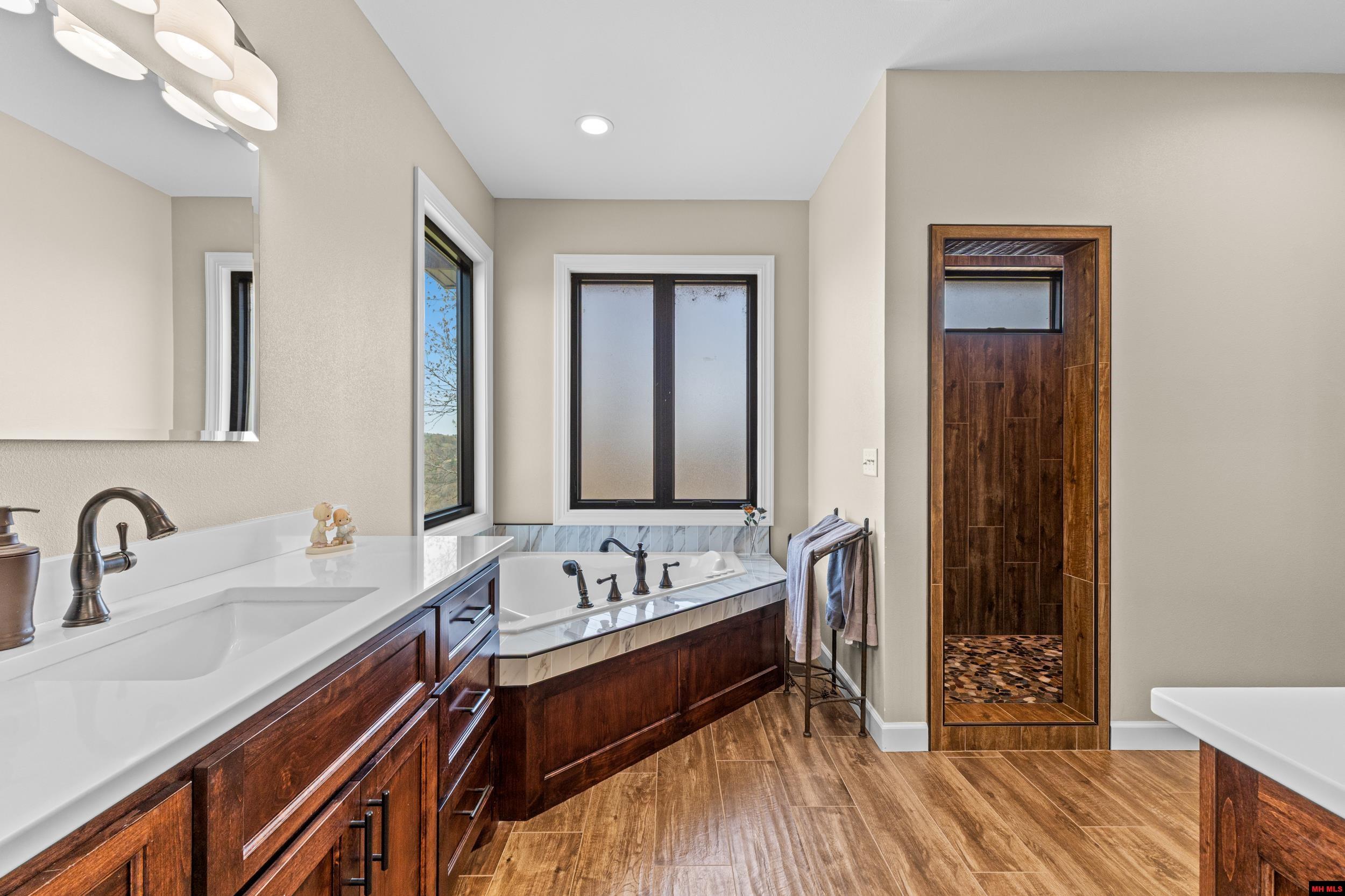 651 EAGLE ROOST ROAD Jordan, AR 72519