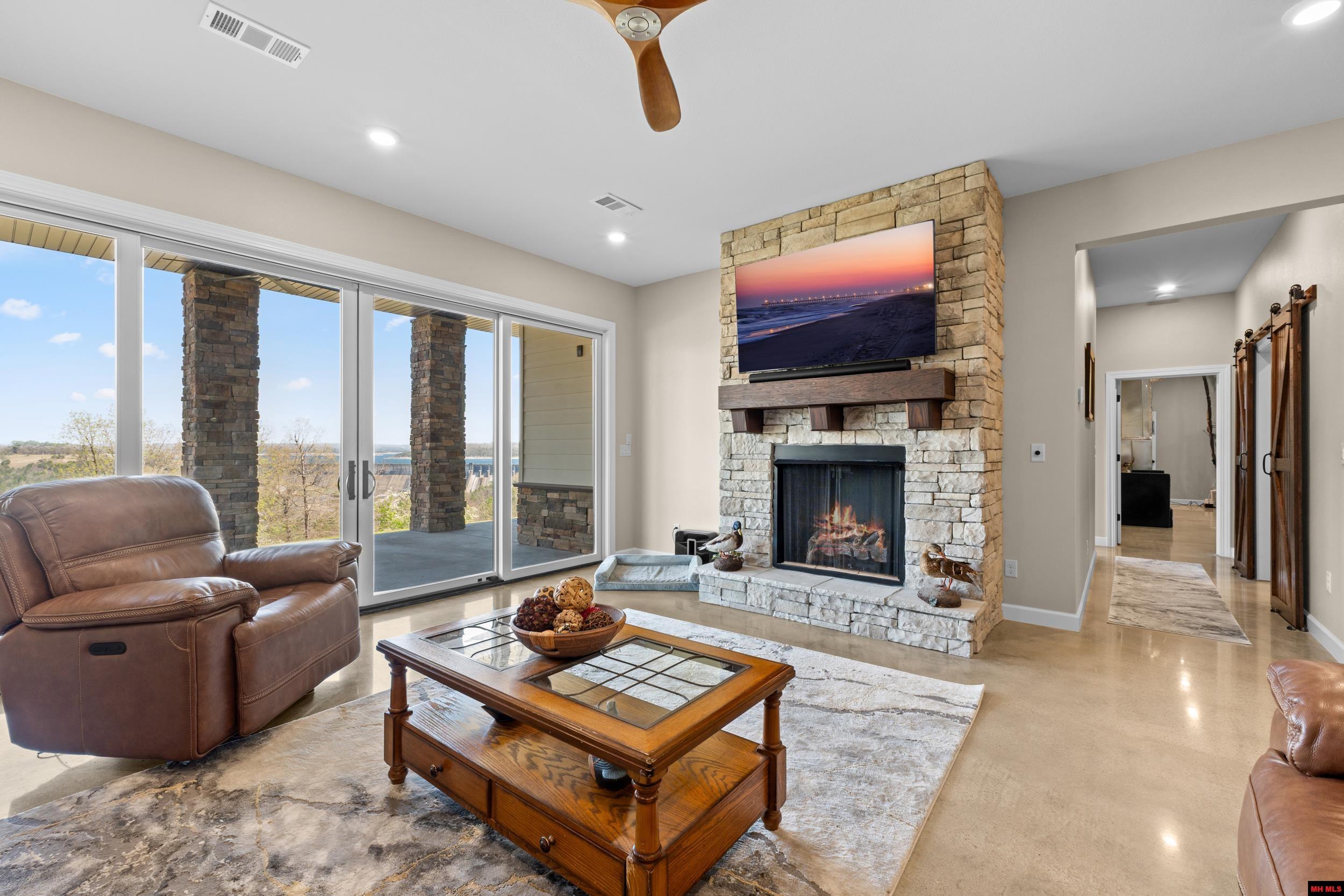 651 EAGLE ROOST ROAD Jordan, AR 72519