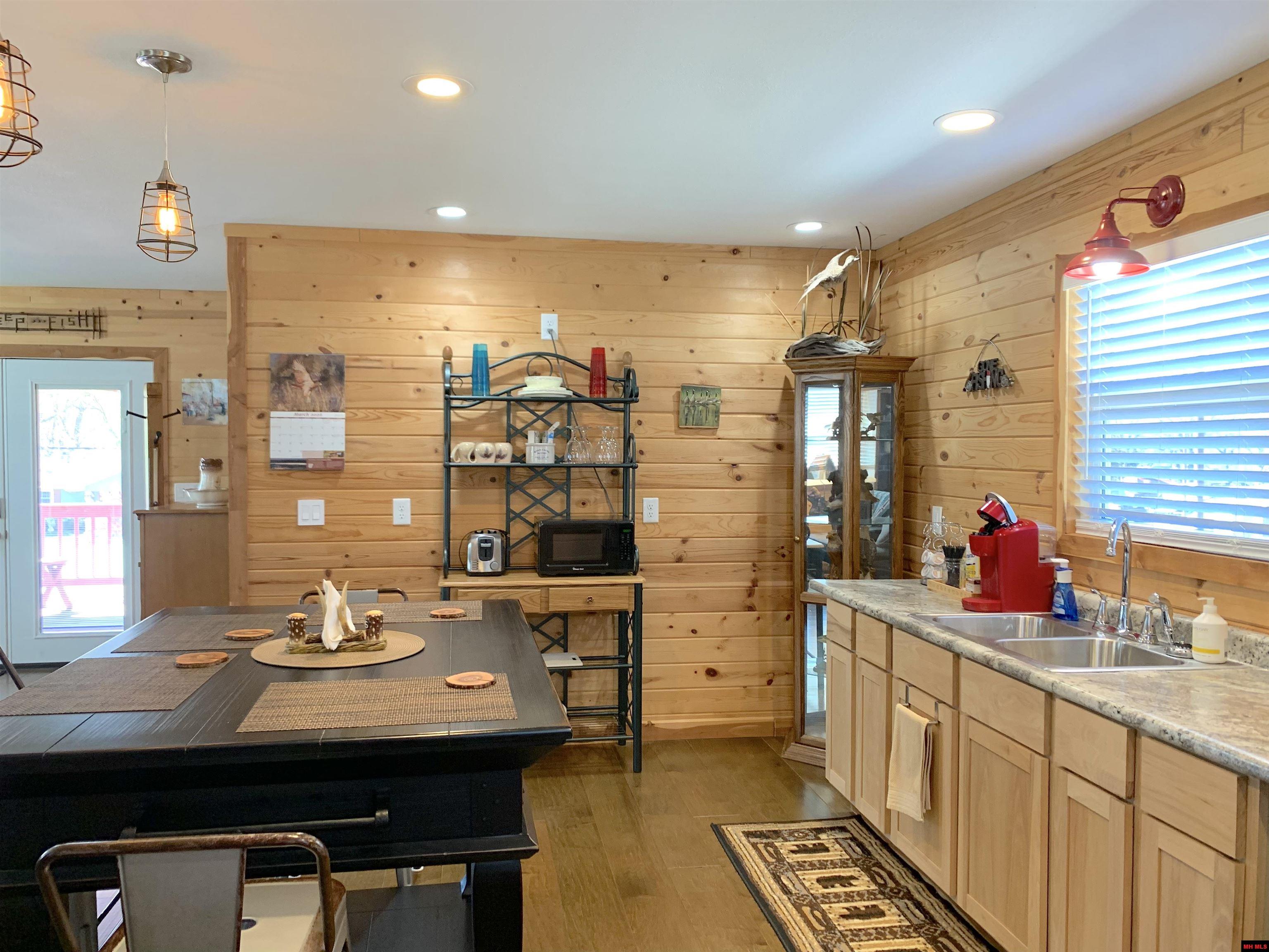 4164 HWY 178 NORTH Flippin, AR