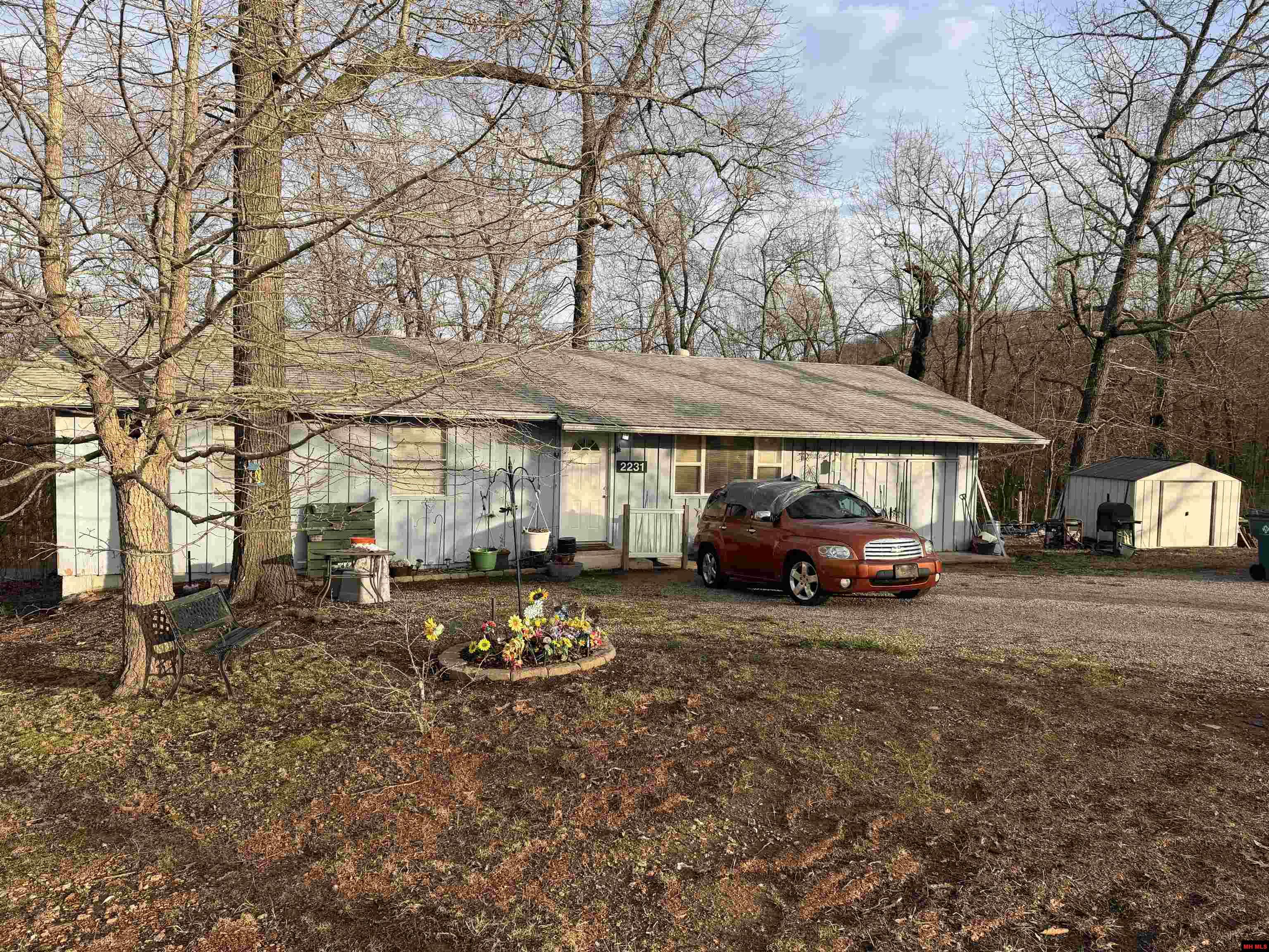 2231 Central Boulevard