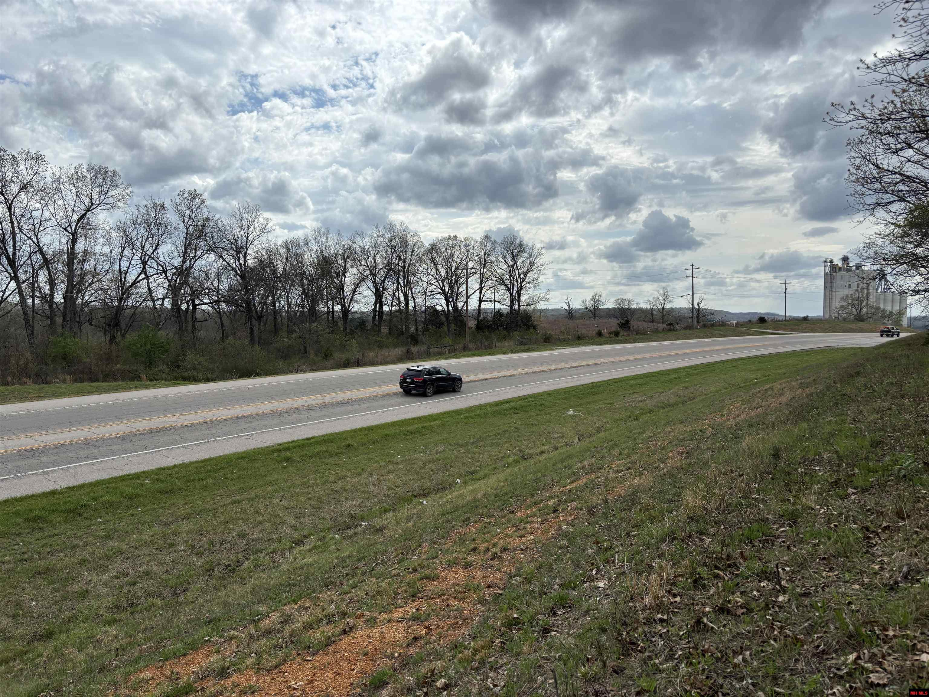 001-08505-004 Hwy 62 West