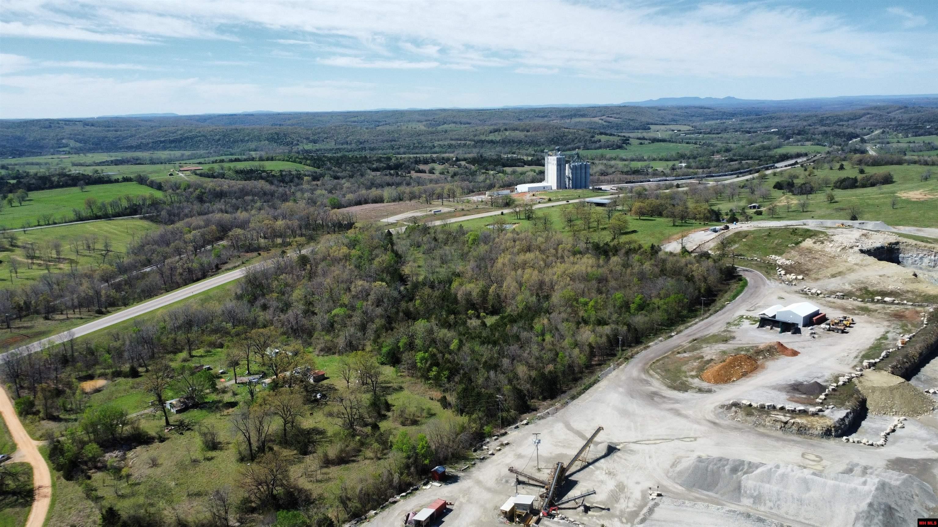 001-08505-004 Hwy 62 West