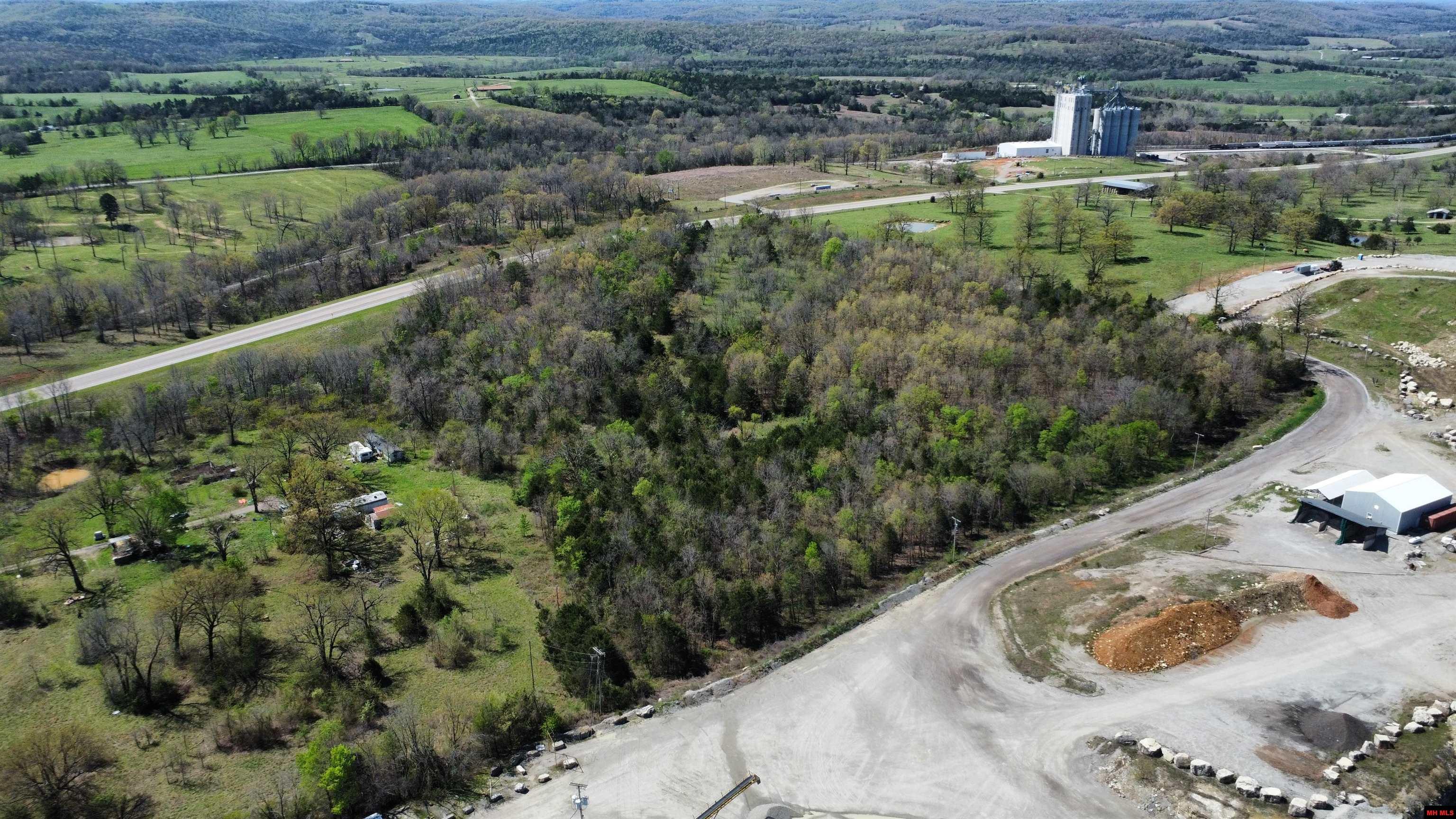 001-08505-004 Hwy 62 West