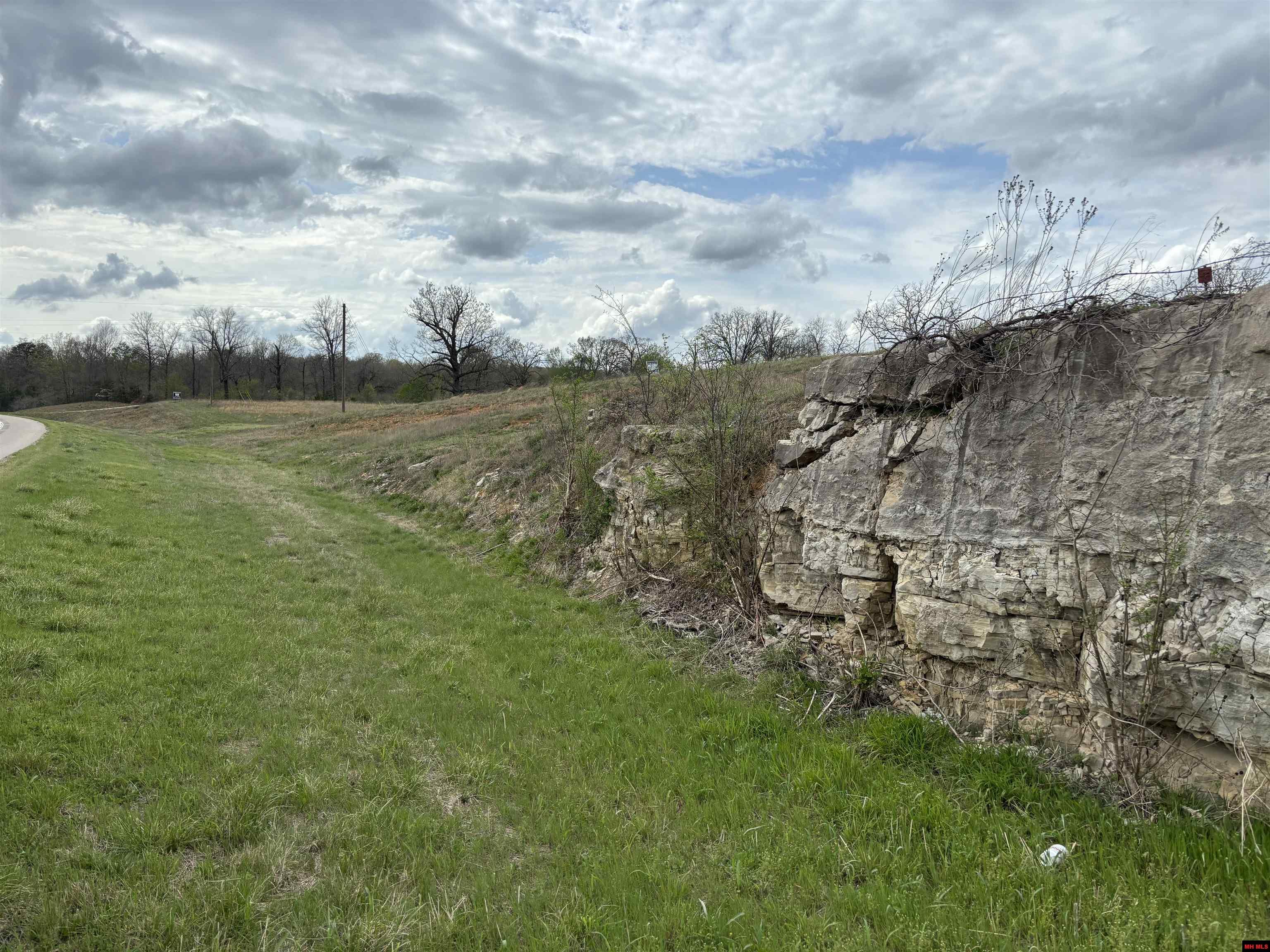 001-05384-001 Hwy 62 West