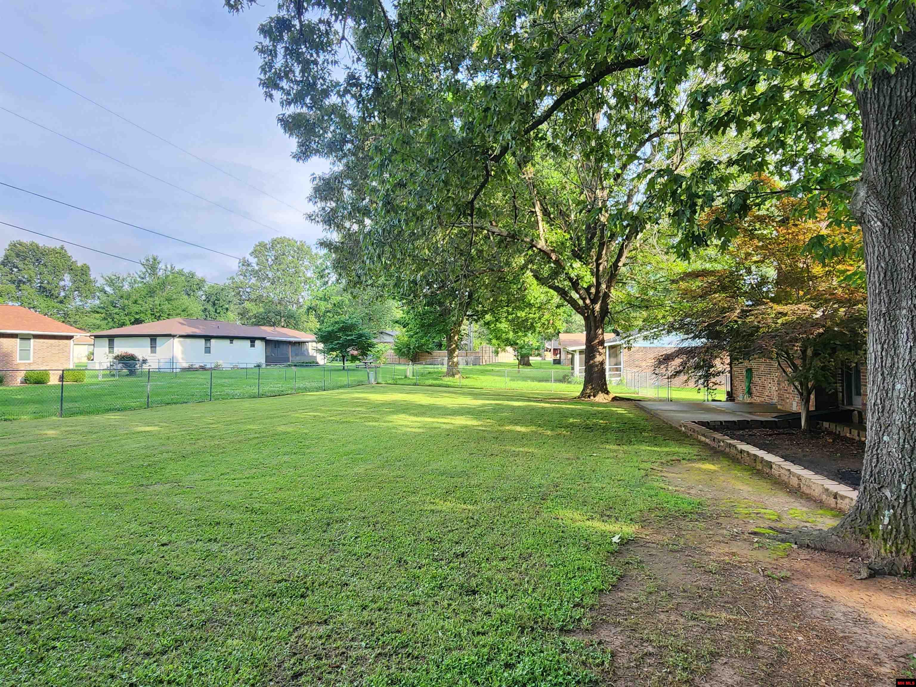 1805 Van Buren Avenue