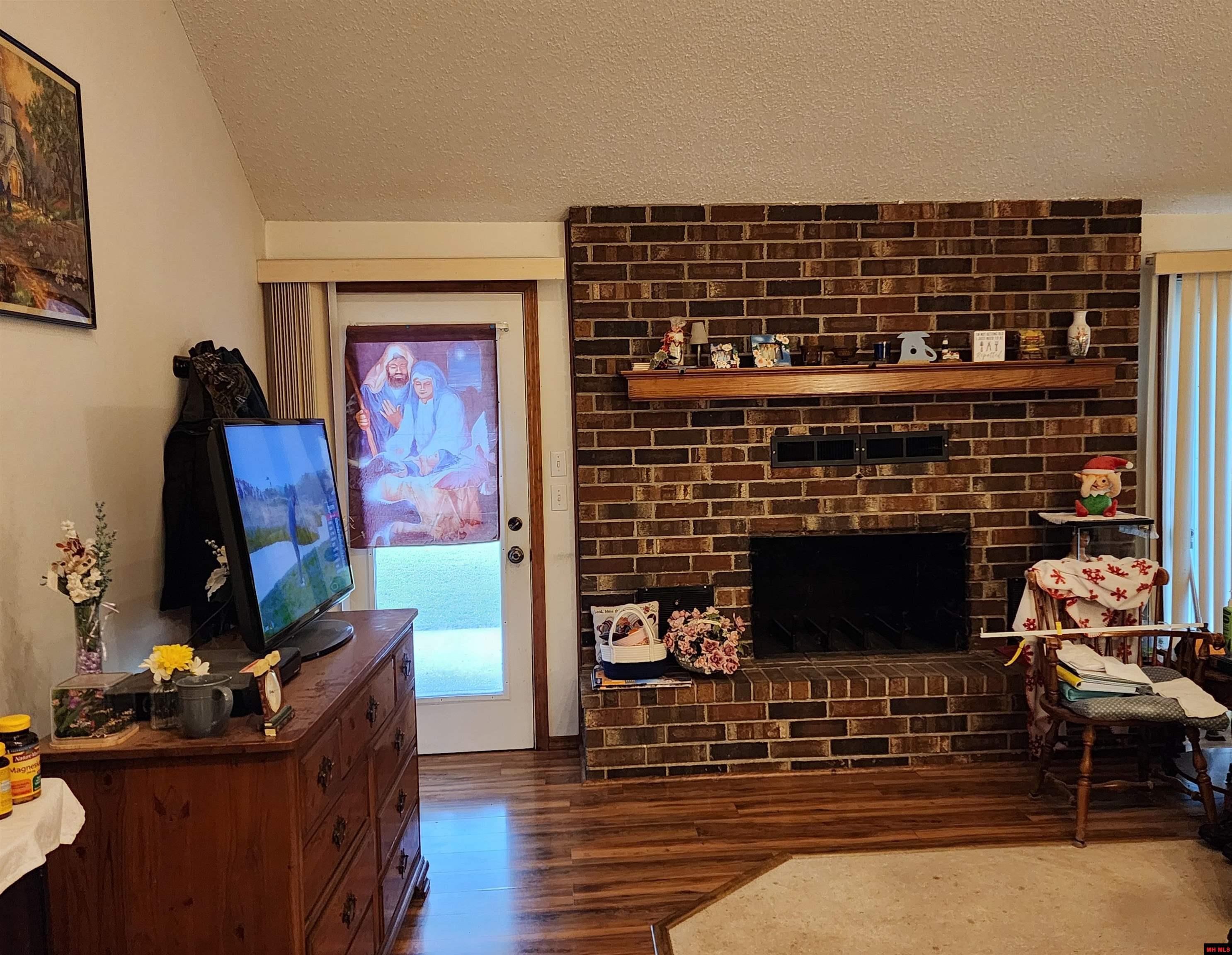 1805 Van Buren Avenue