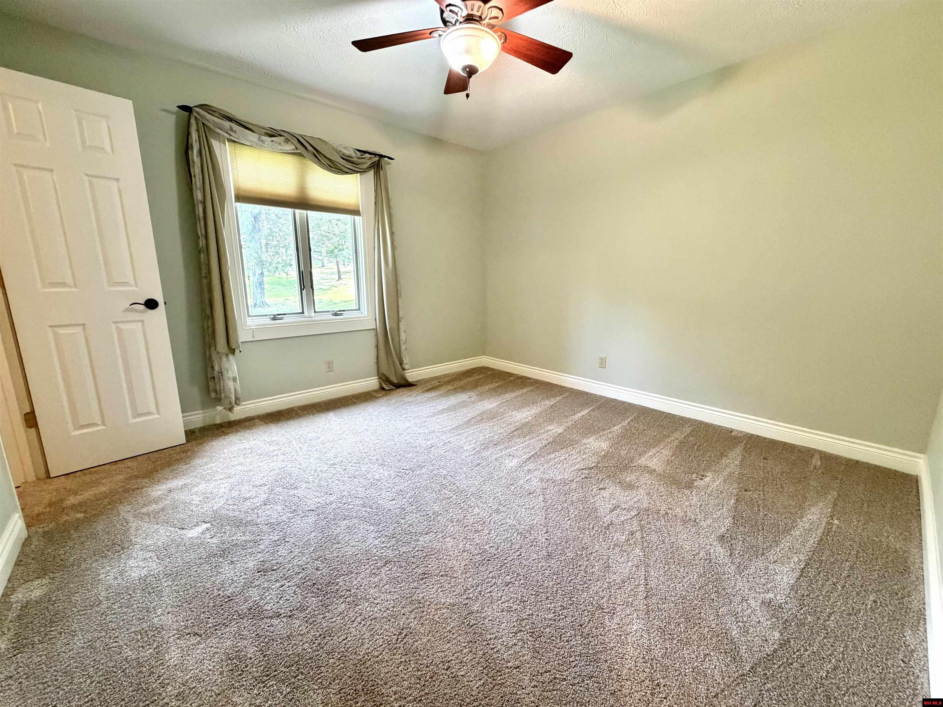 2668 Mallard Point Road