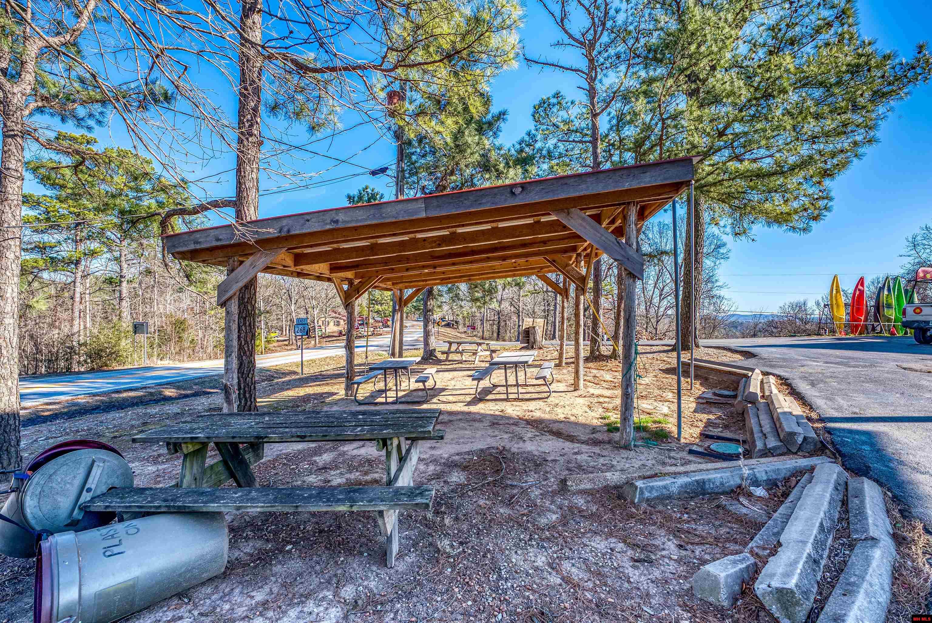 23 HWY 268 Yellville, AR