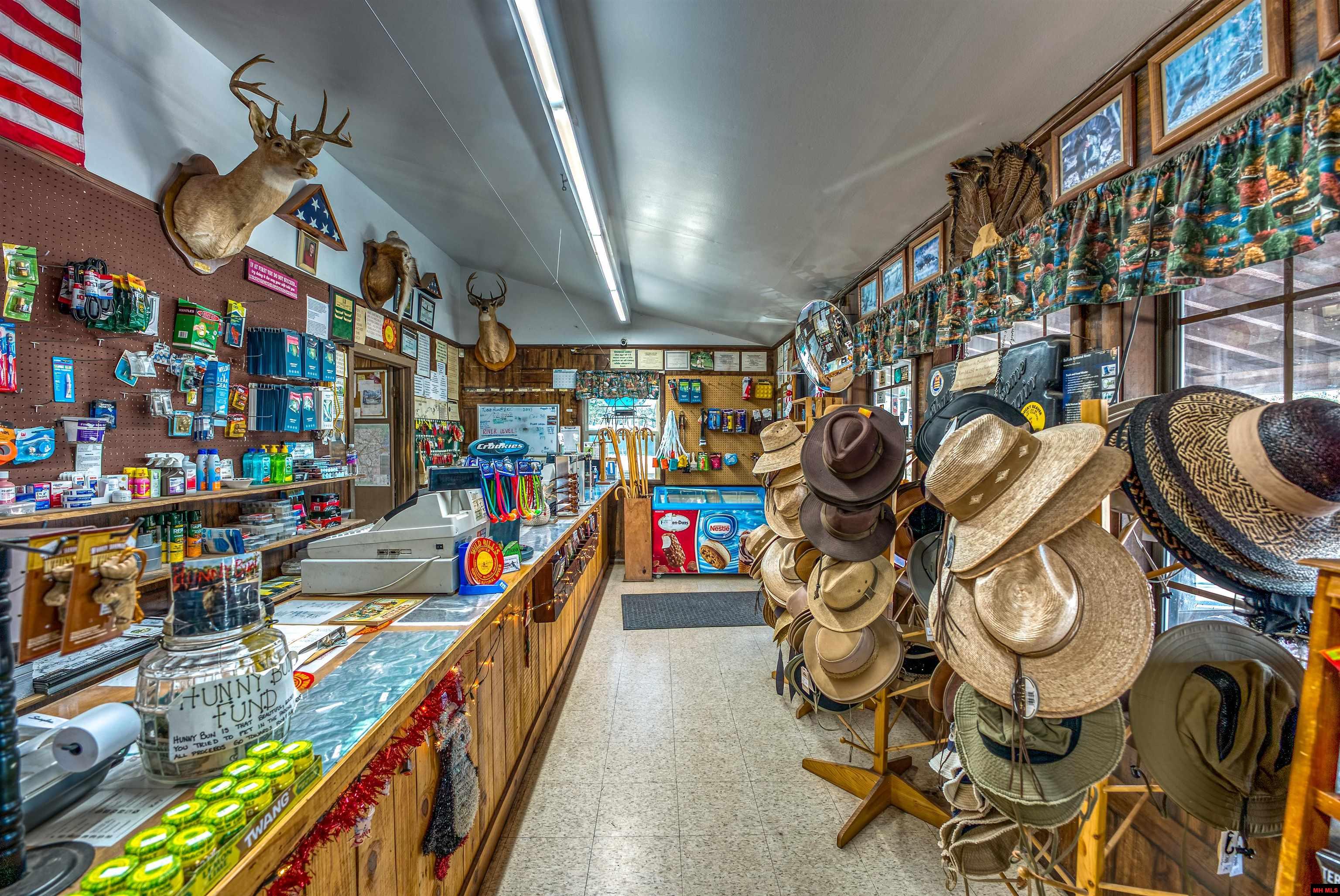 23 HWY 268 Yellville, AR