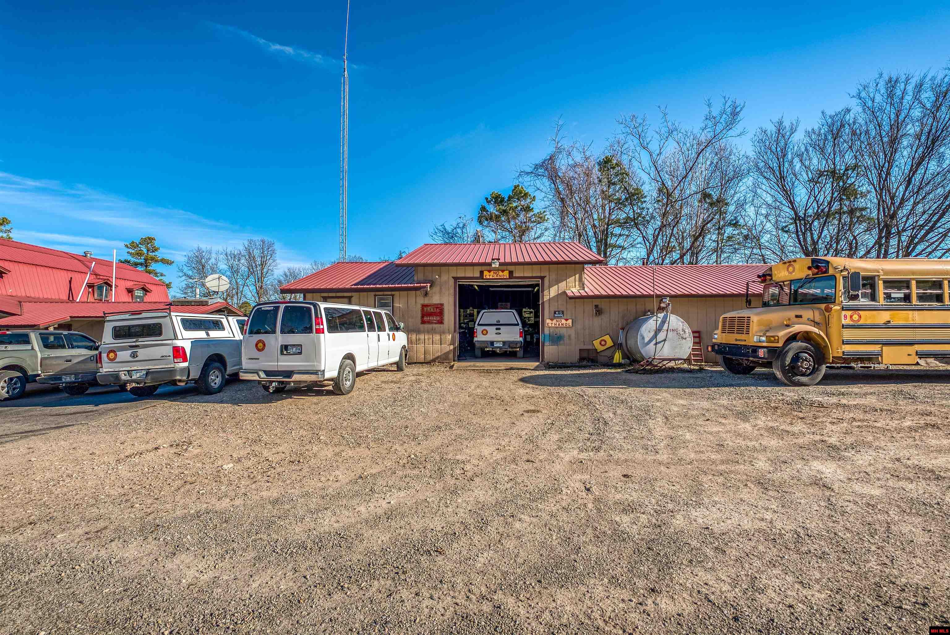 23 HWY 268 Yellville, AR