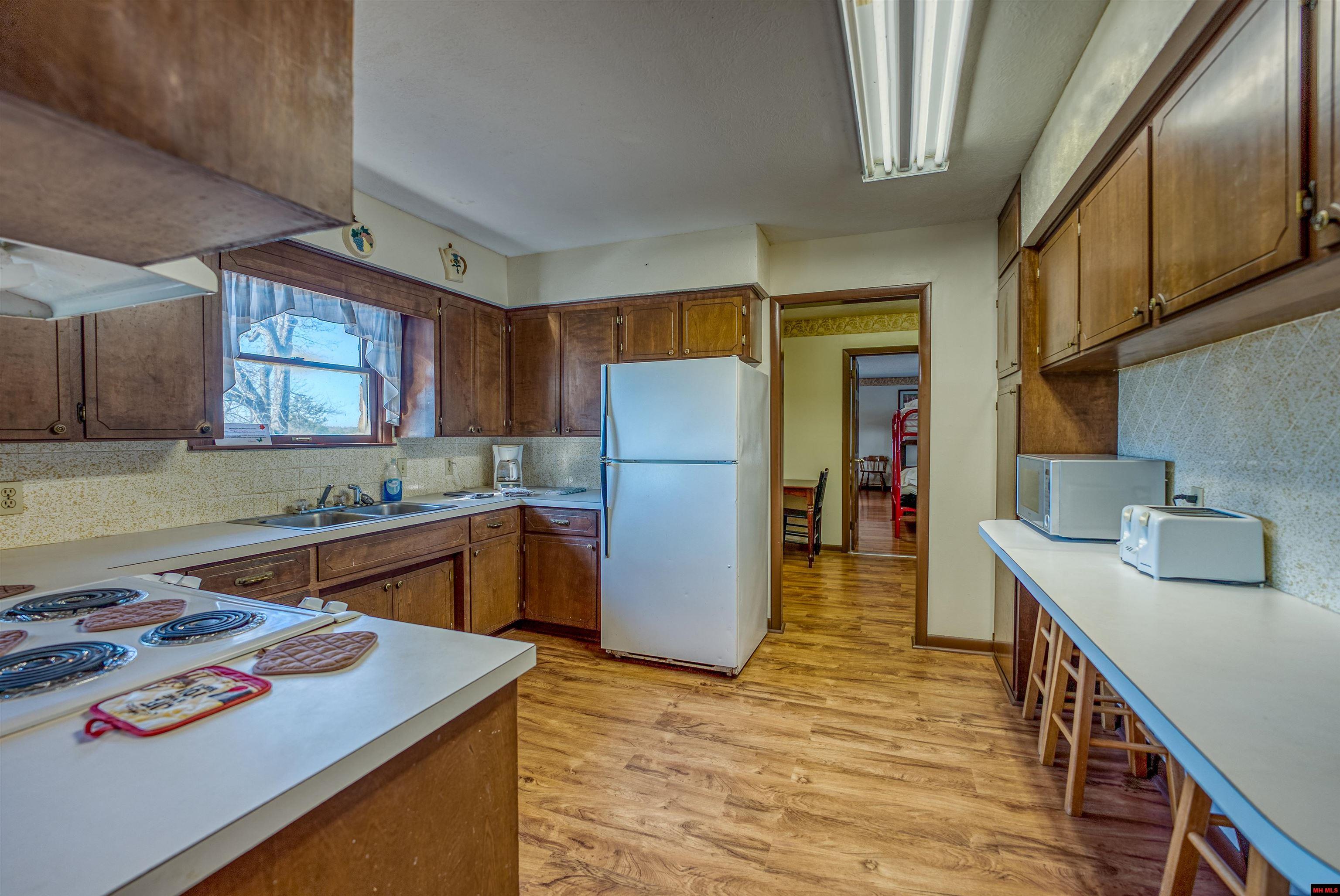 23 HWY 268 Yellville, AR