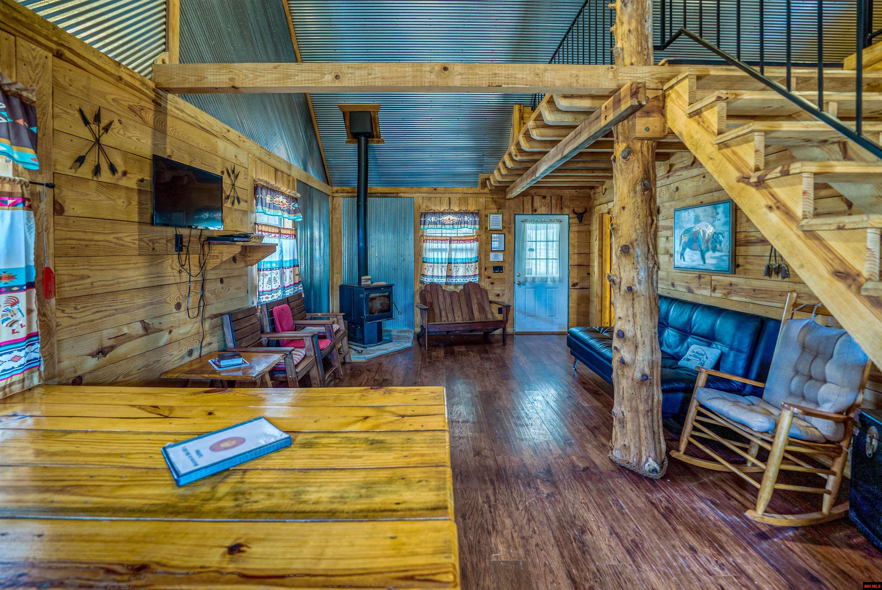 23 HWY 268 Yellville, AR