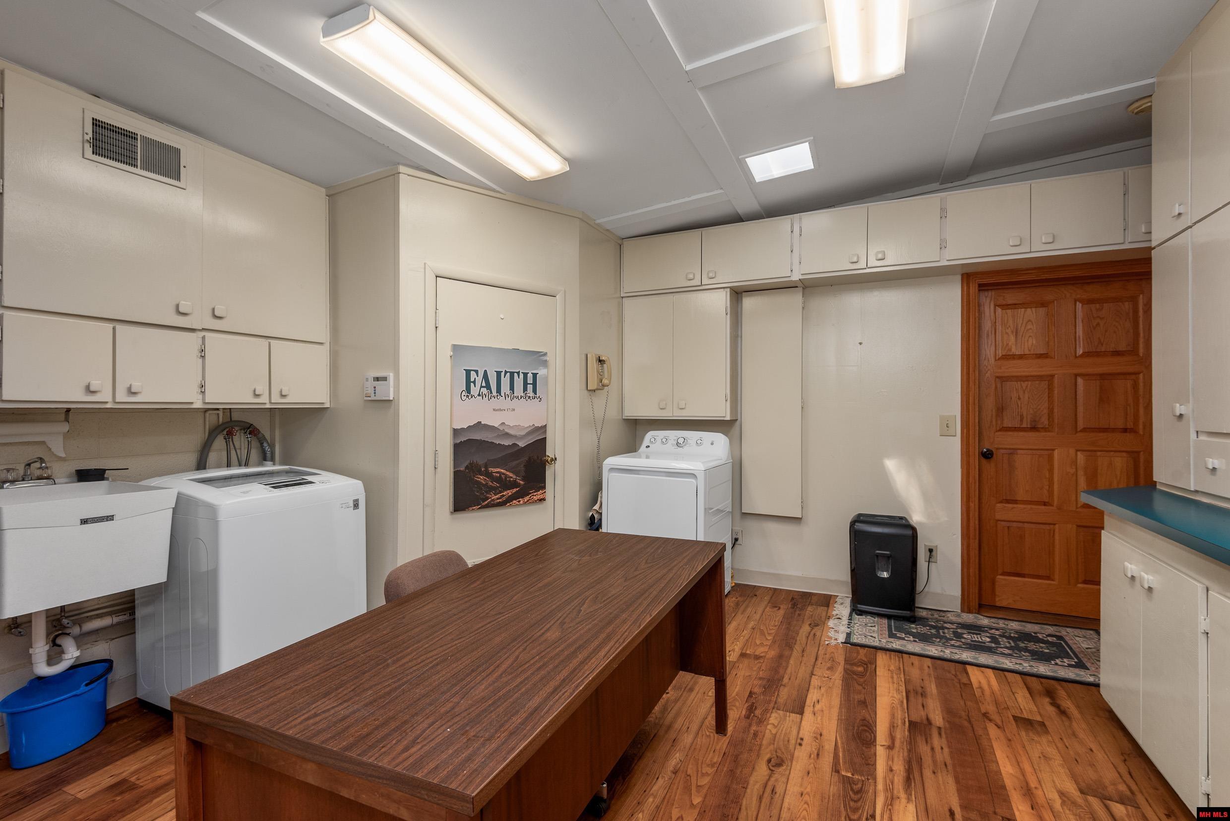 227 Harding Boulevard