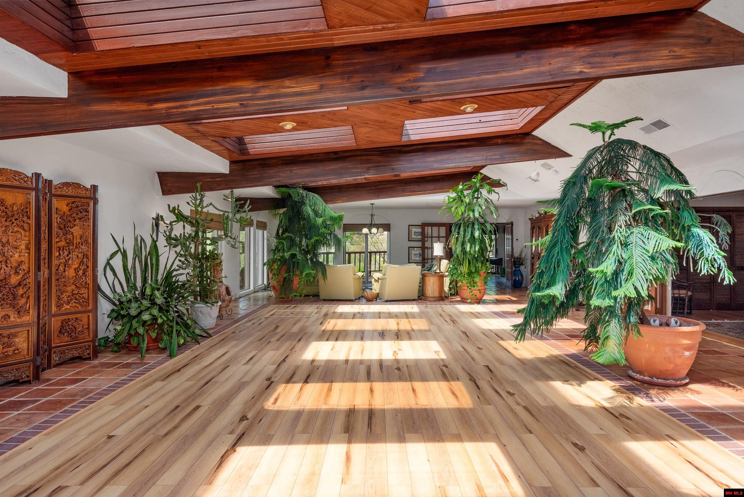 227 Harding Boulevard