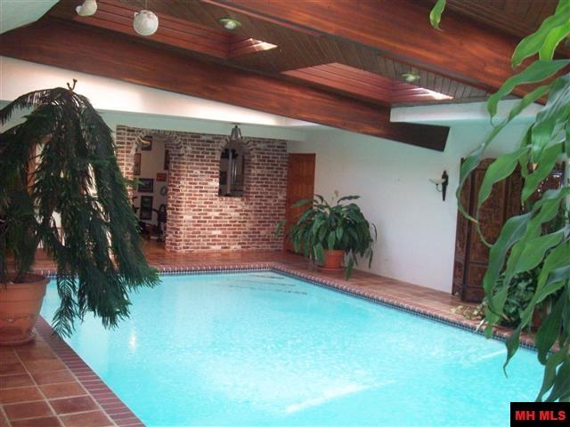 227 Harding Boulevard