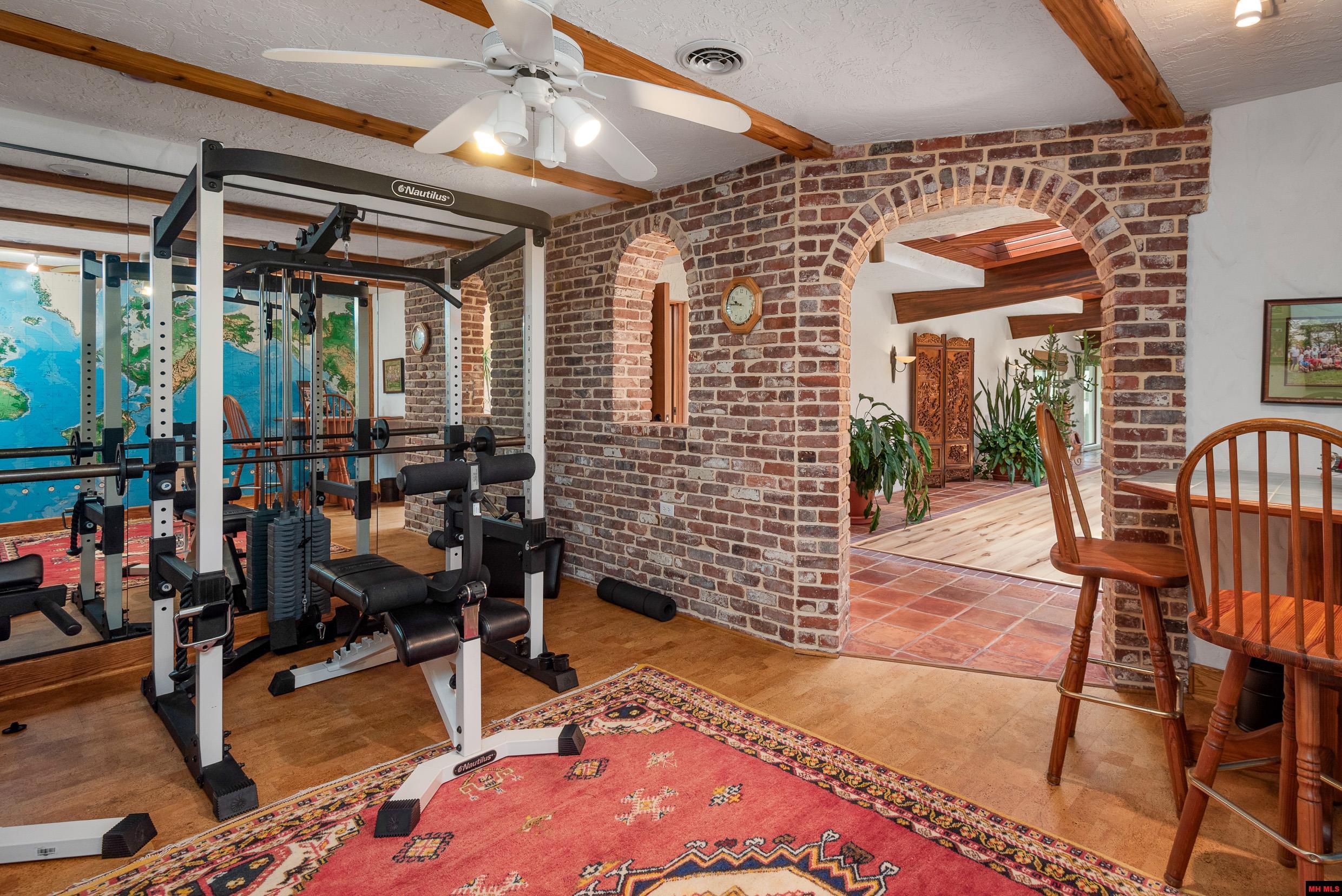 227 Harding Boulevard