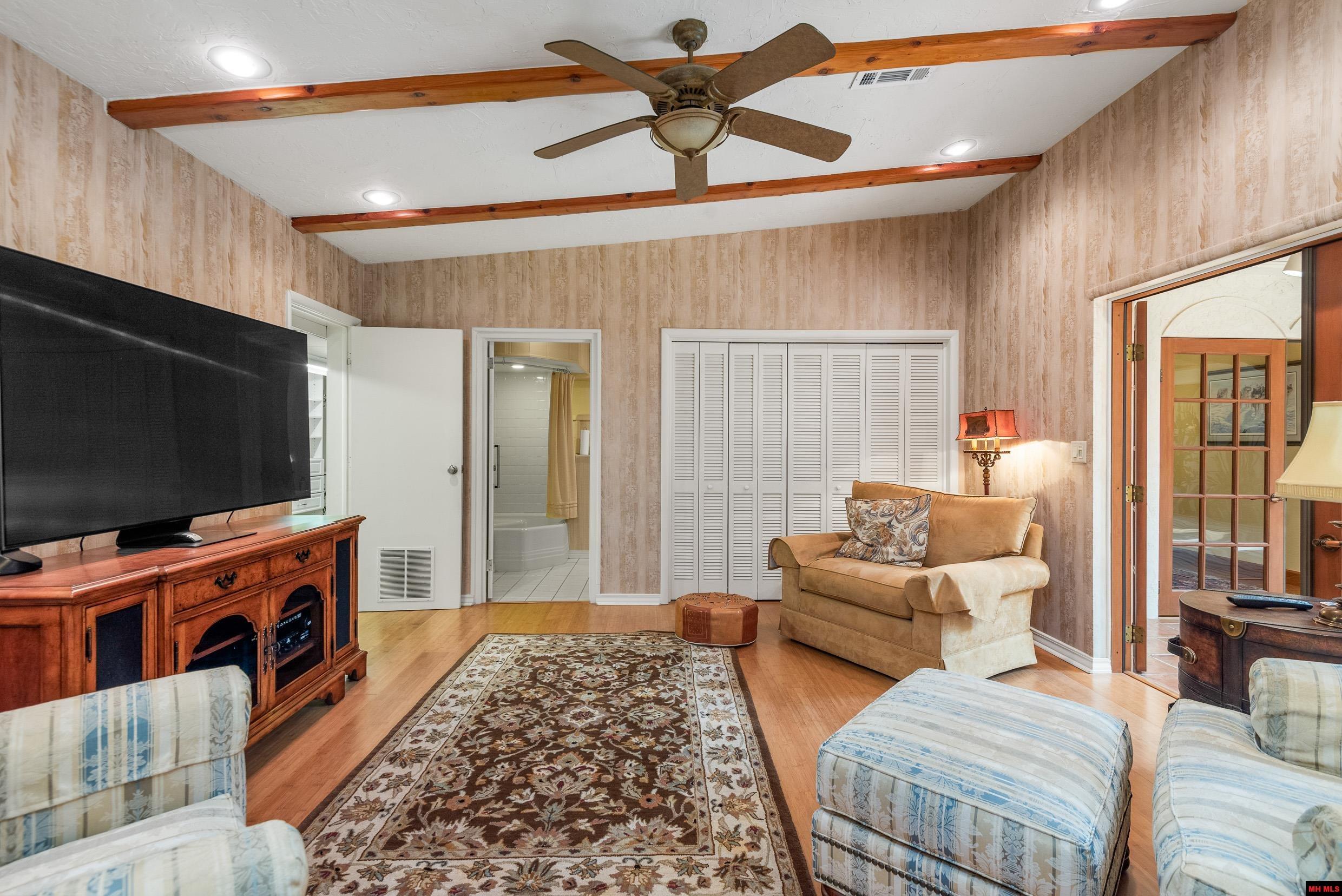 227 Harding Boulevard