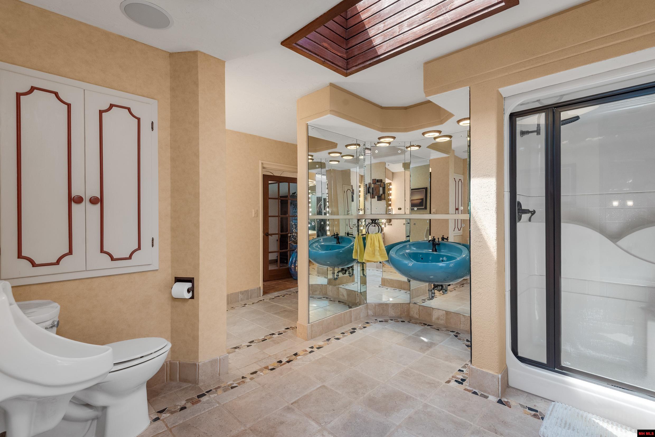 227 Harding Boulevard