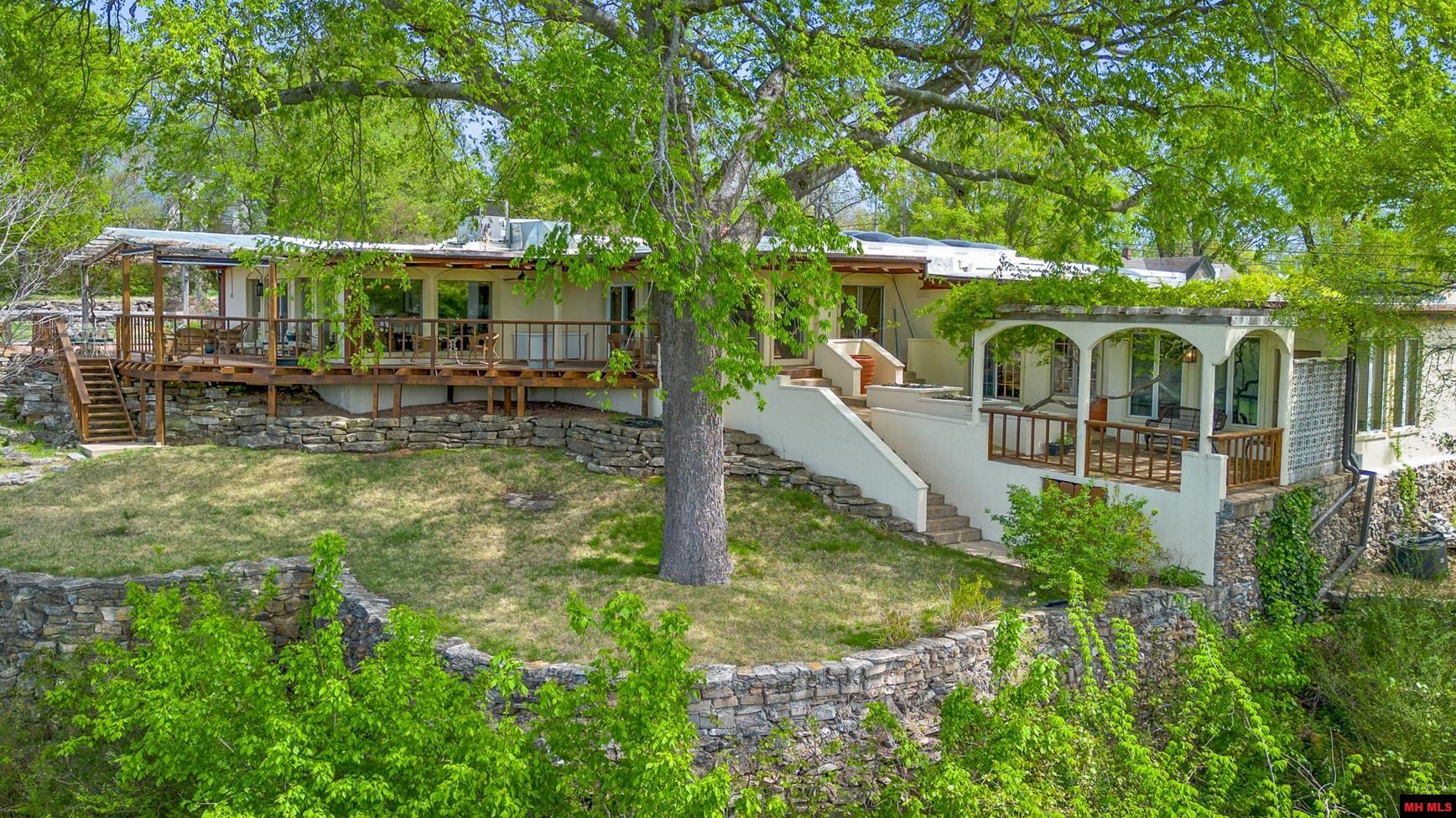 227 Harding Boulevard