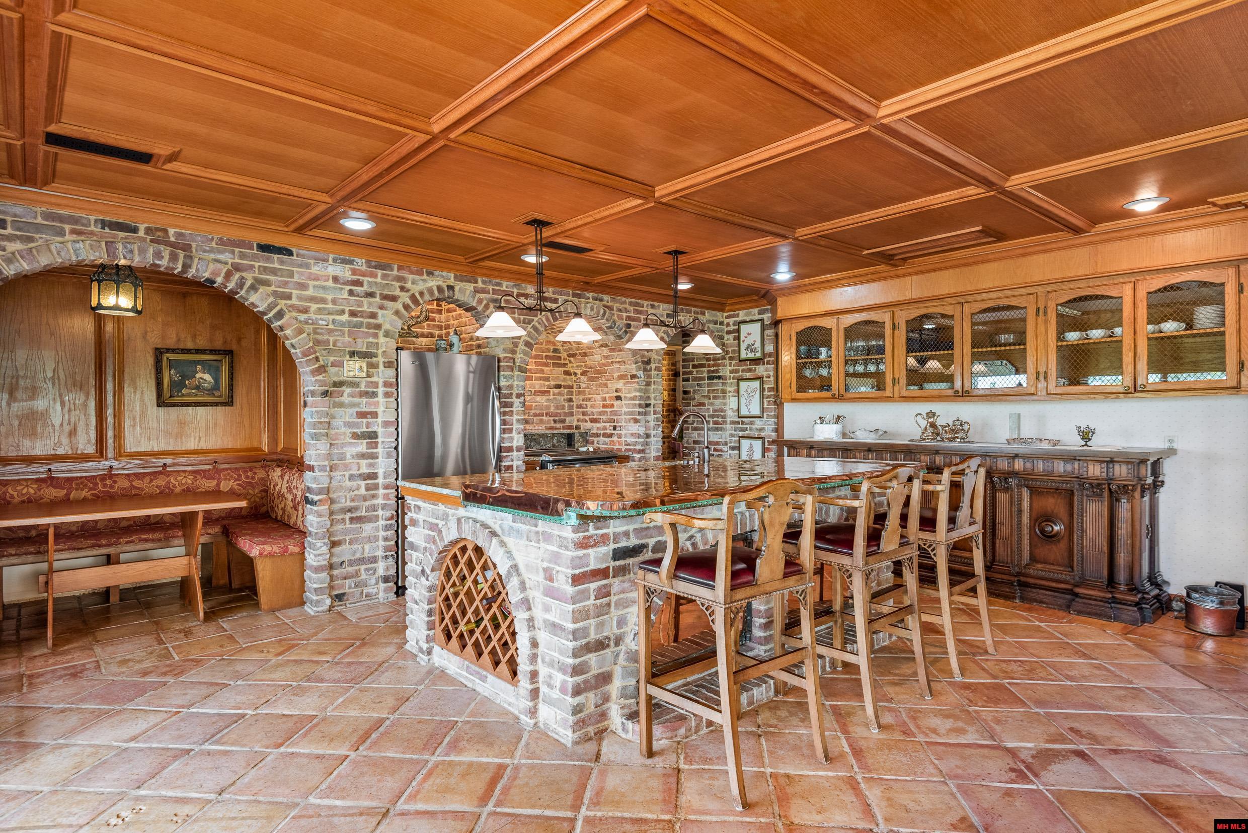 227 Harding Boulevard