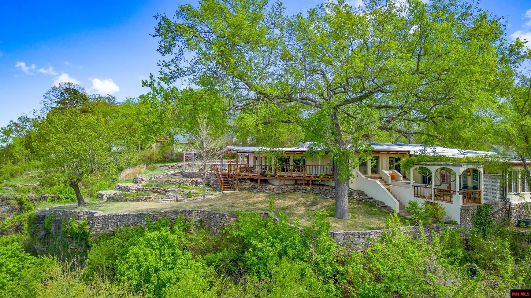 227 Harding Boulevard