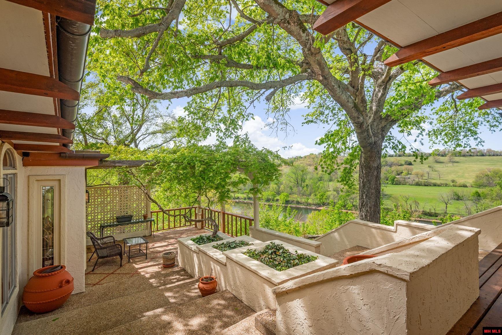 227 Harding Boulevard