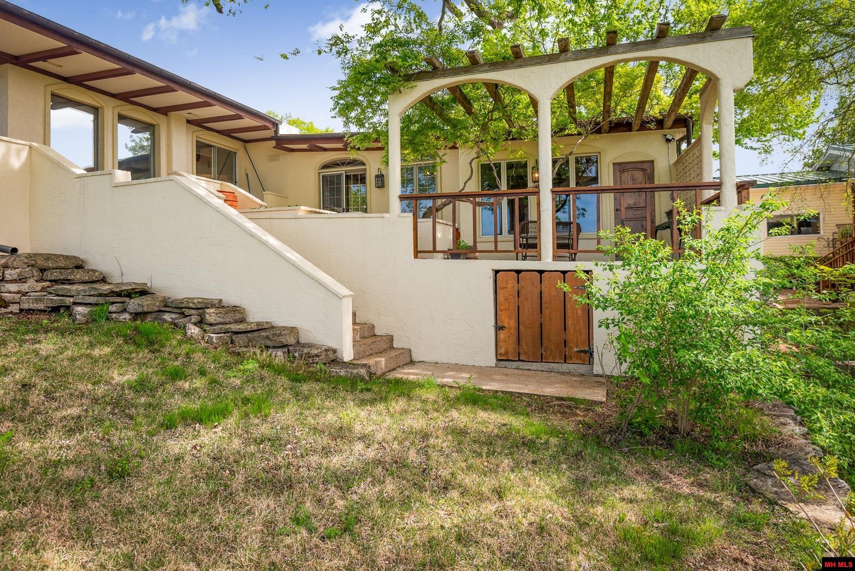 227 Harding Boulevard