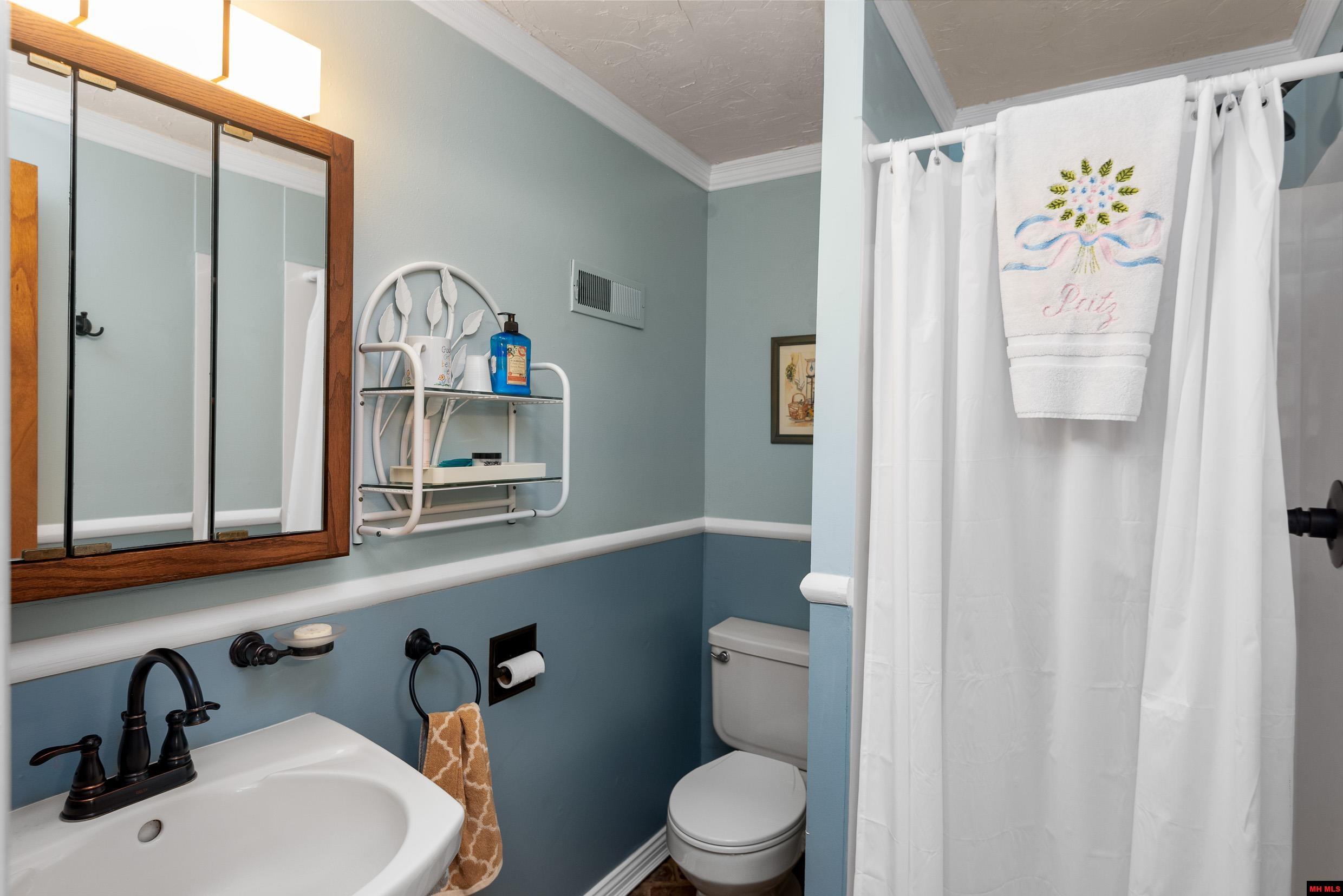 227 Harding Boulevard