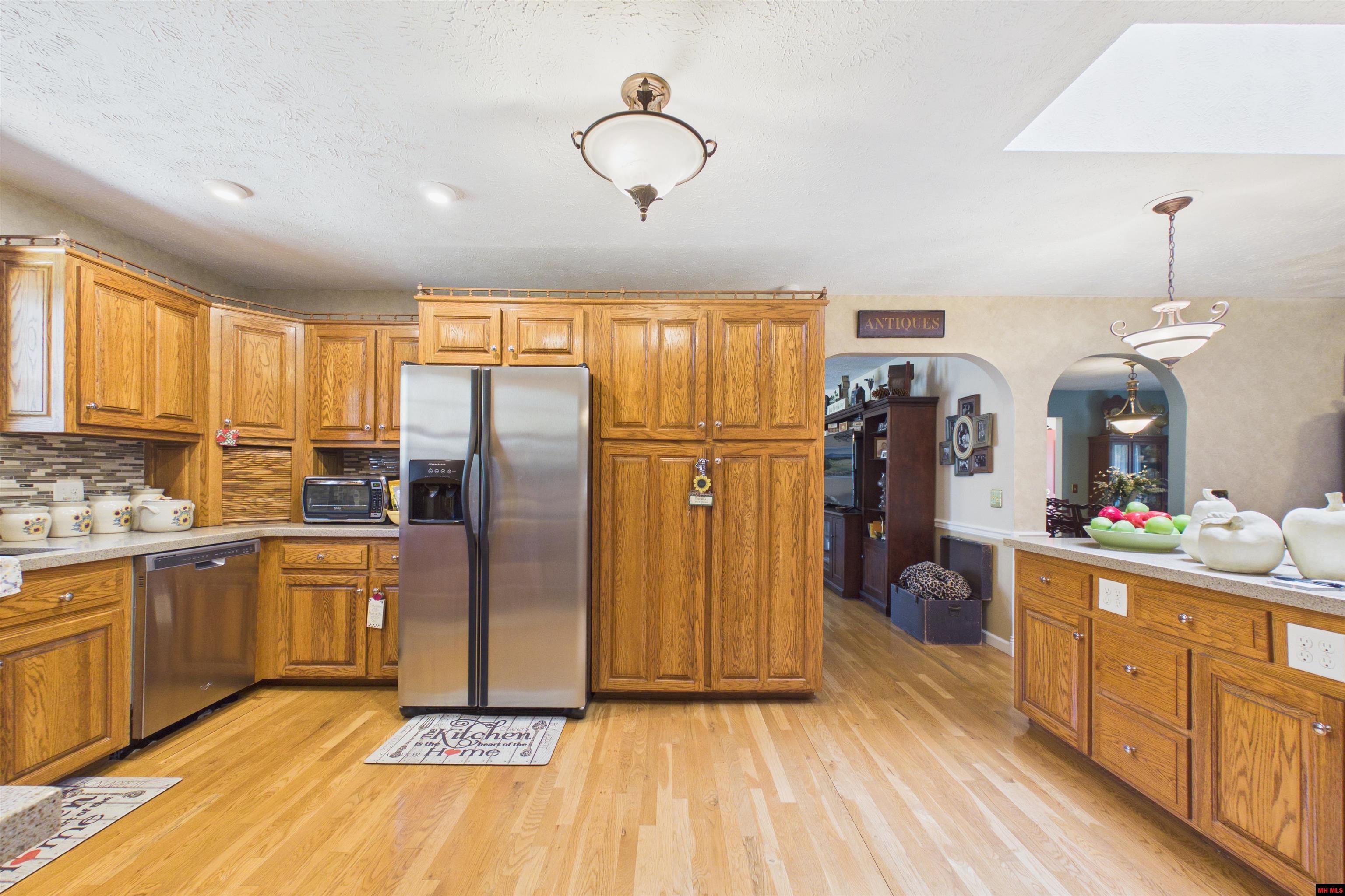 112 Thunderbird Lane