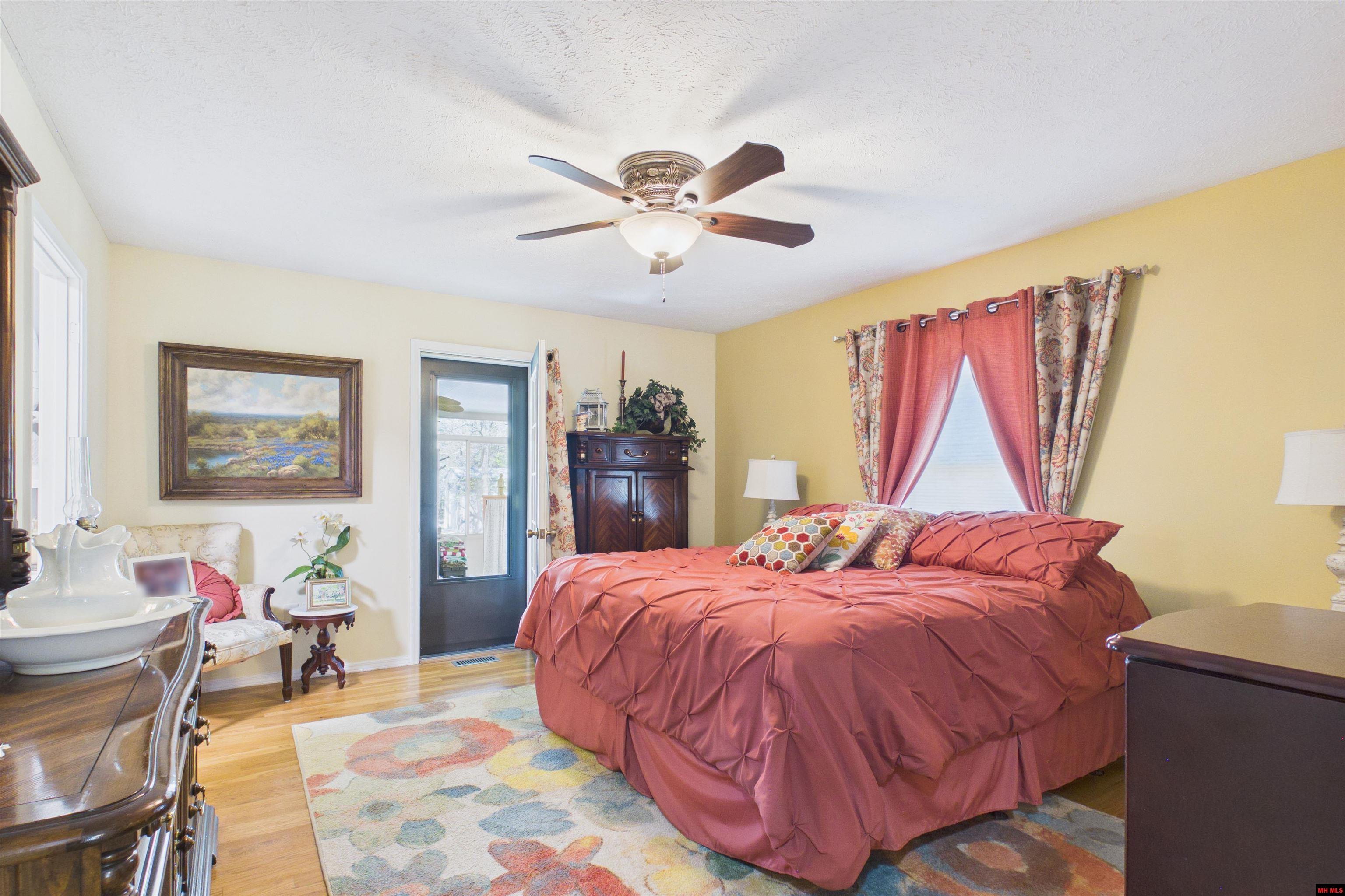 112 Thunderbird Lane