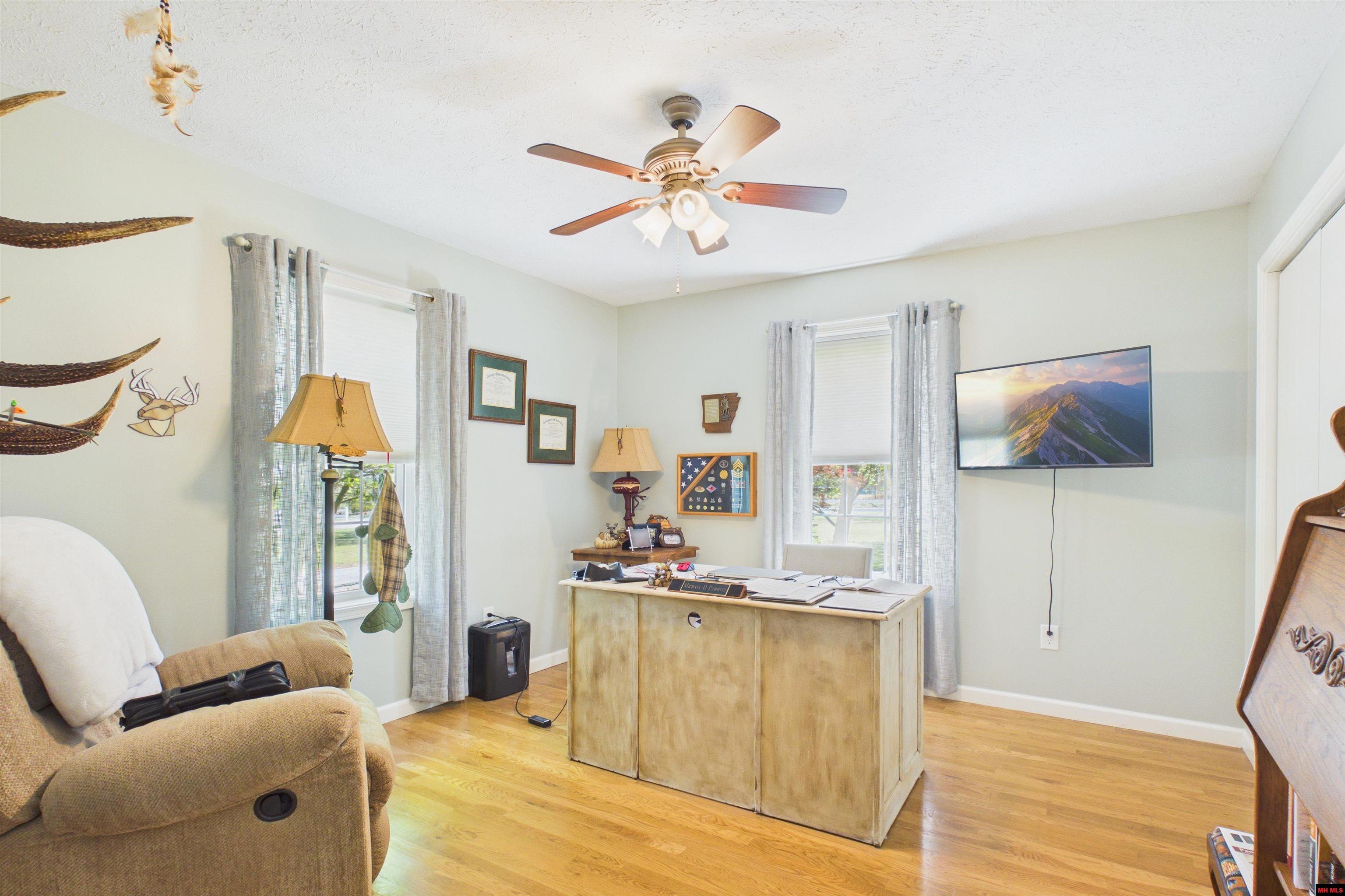 112 Thunderbird Lane