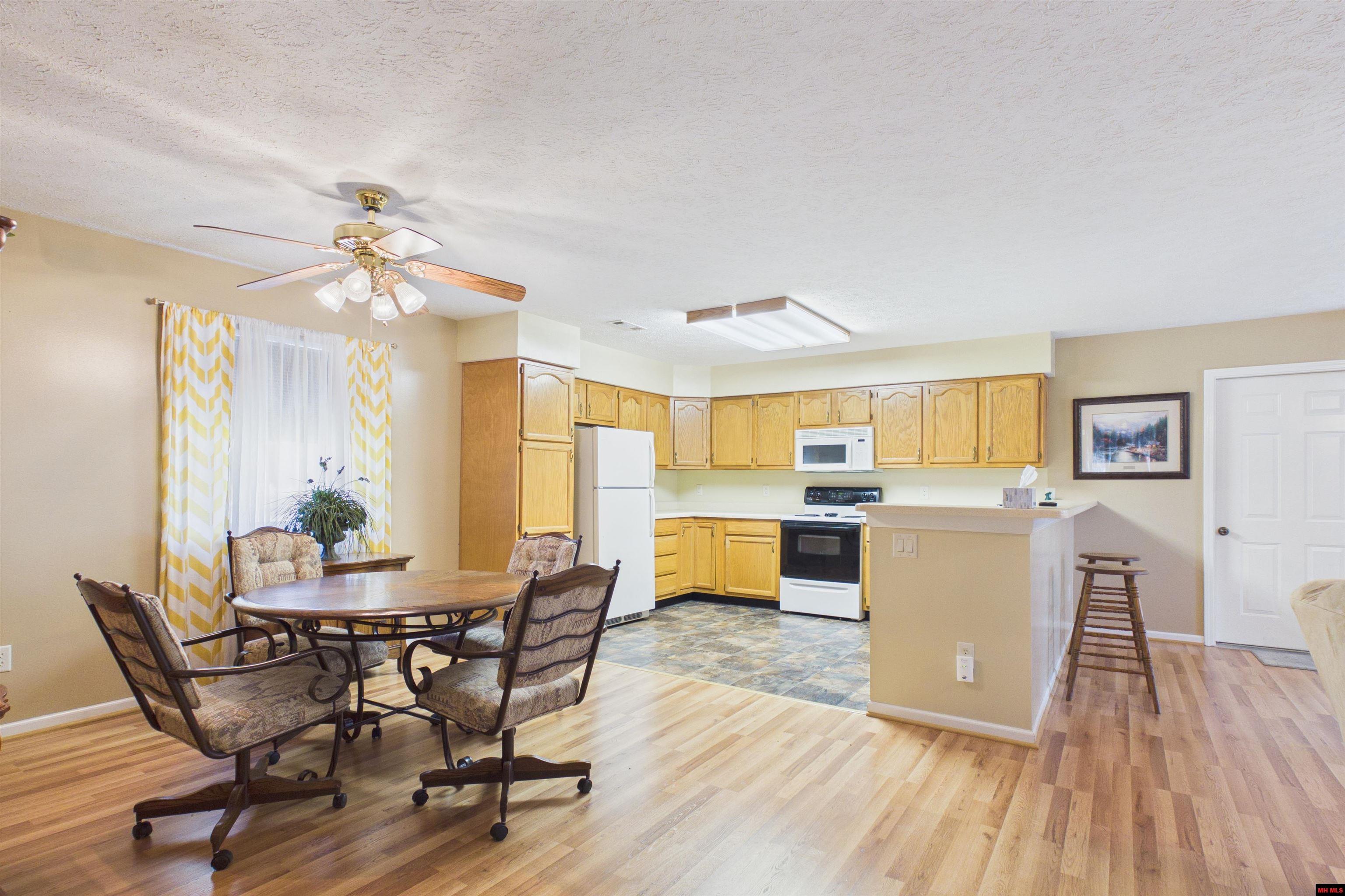 112 Thunderbird Lane