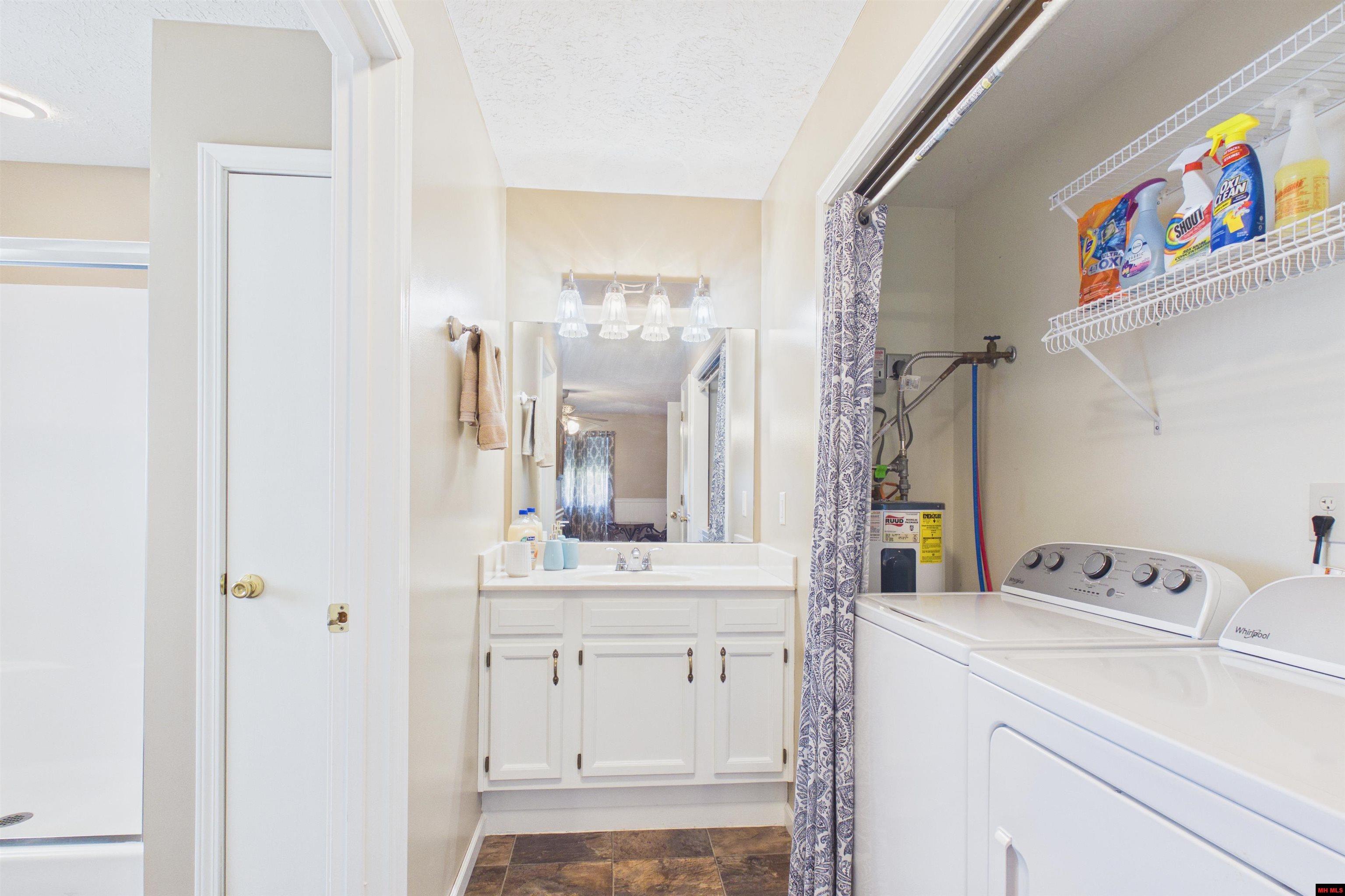 112 Thunderbird Lane