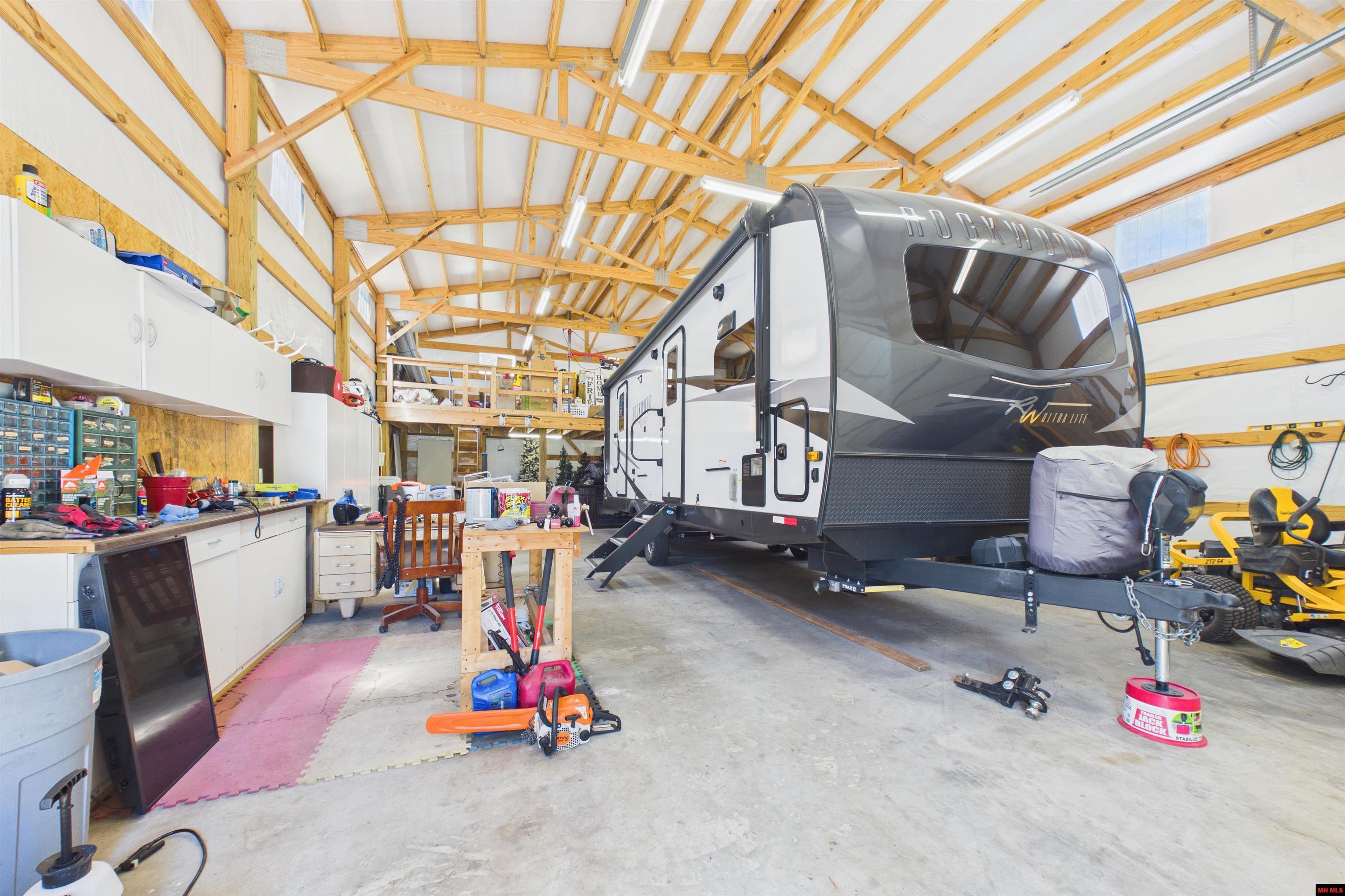 112 Thunderbird Lane