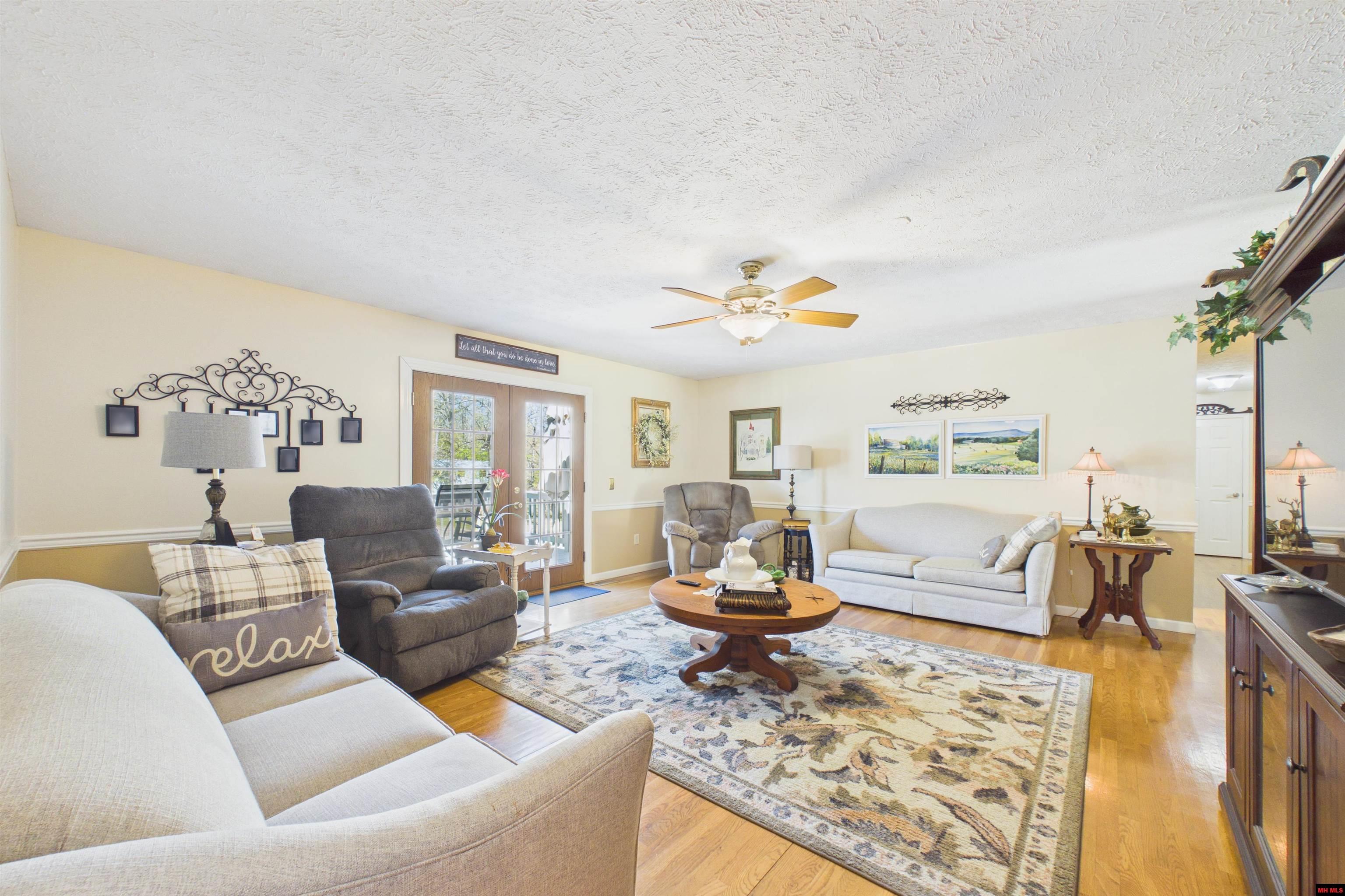 112 Thunderbird Lane