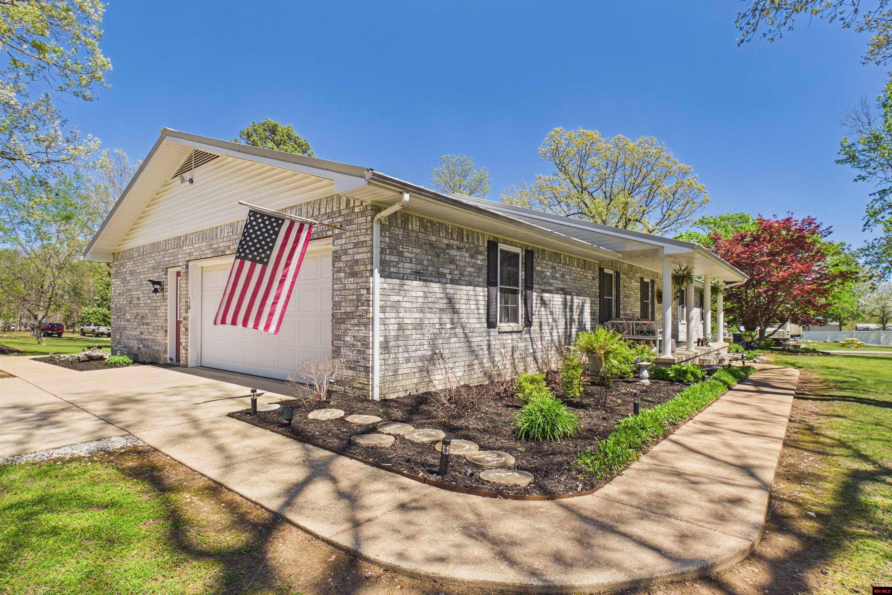 112 Thunderbird Lane