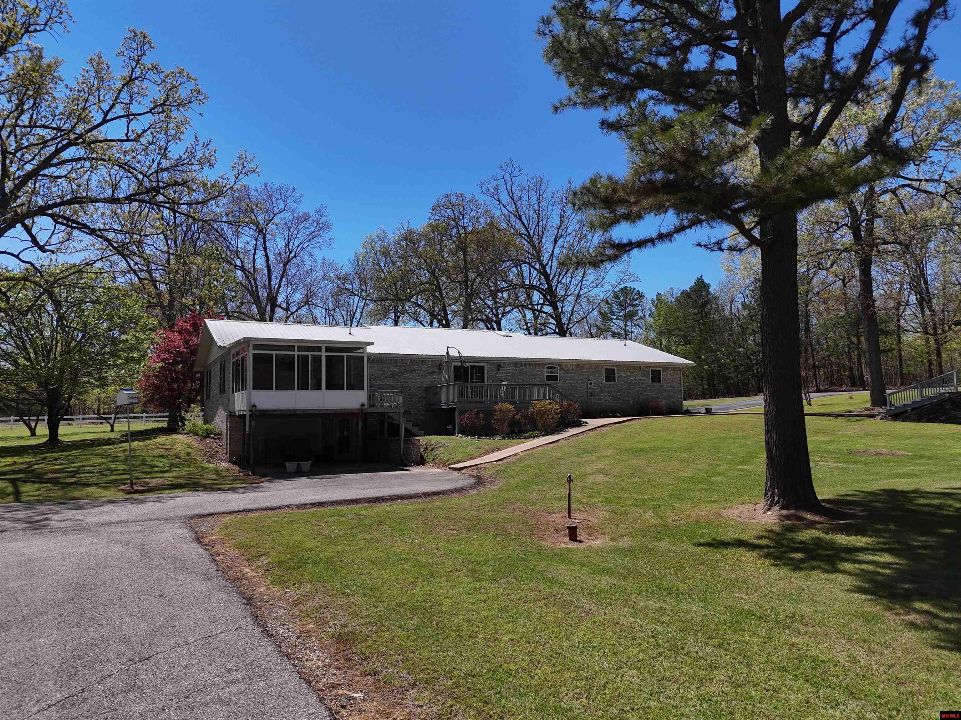 112 Thunderbird Lane