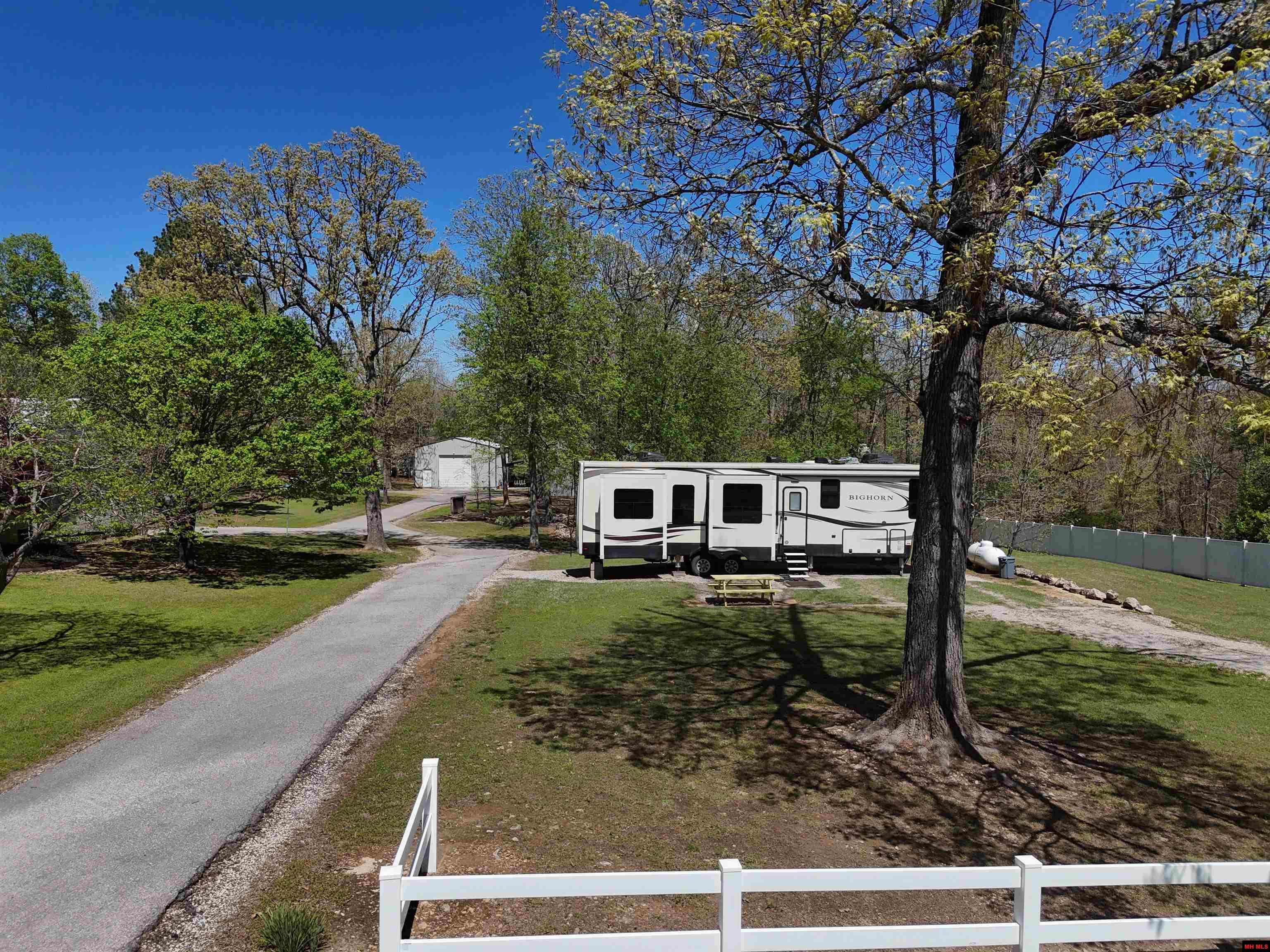 112 Thunderbird Lane