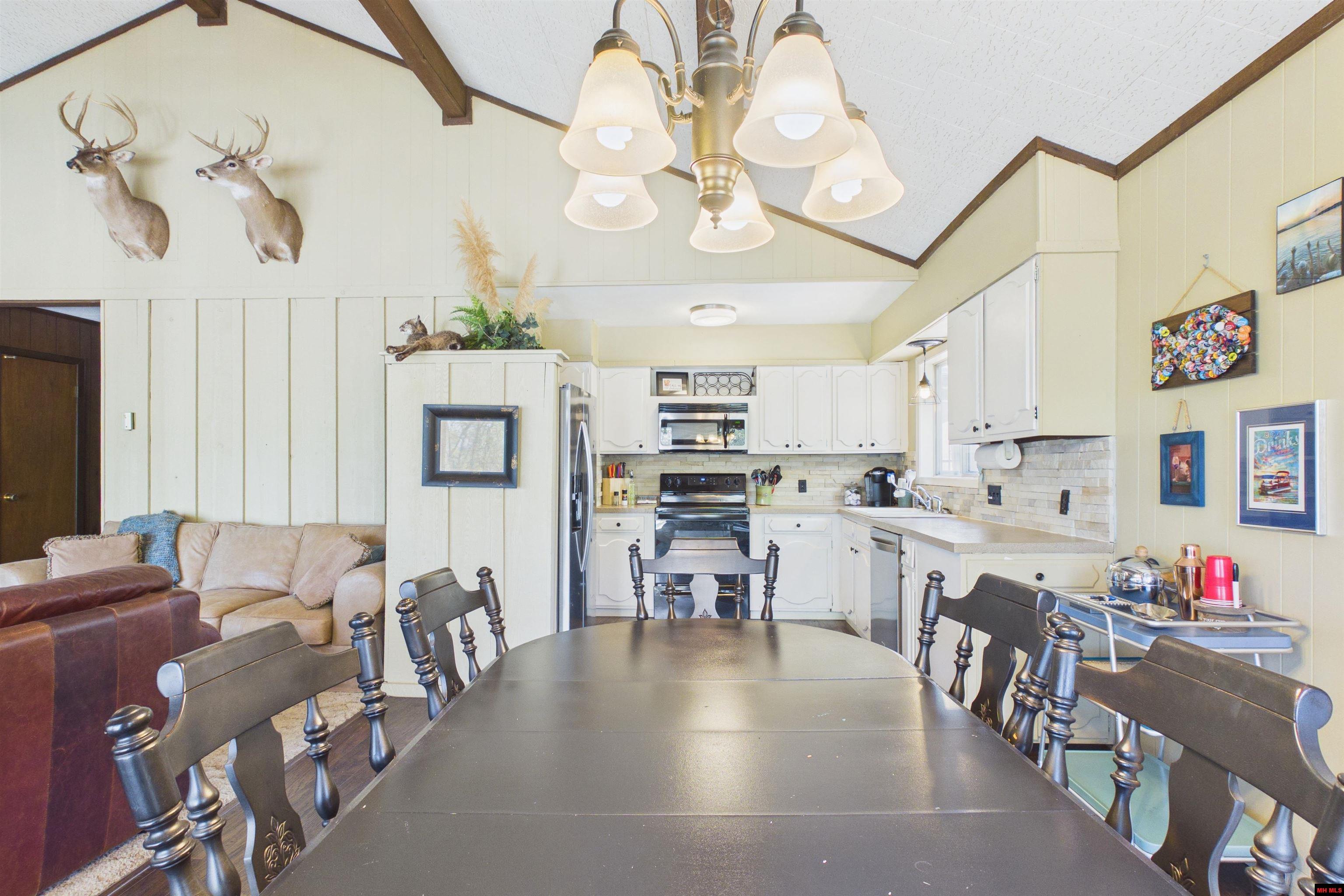 762 Diamond Bay Road