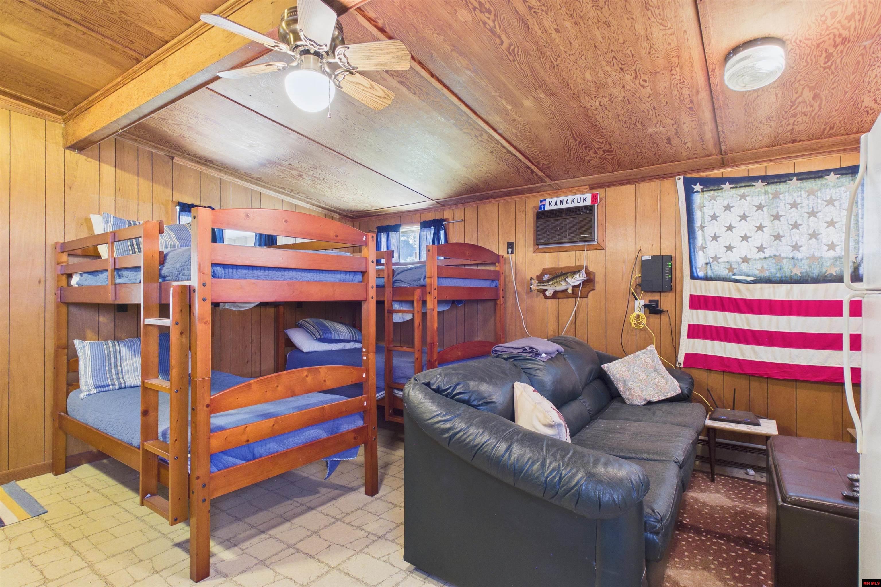 762 Diamond Bay Road