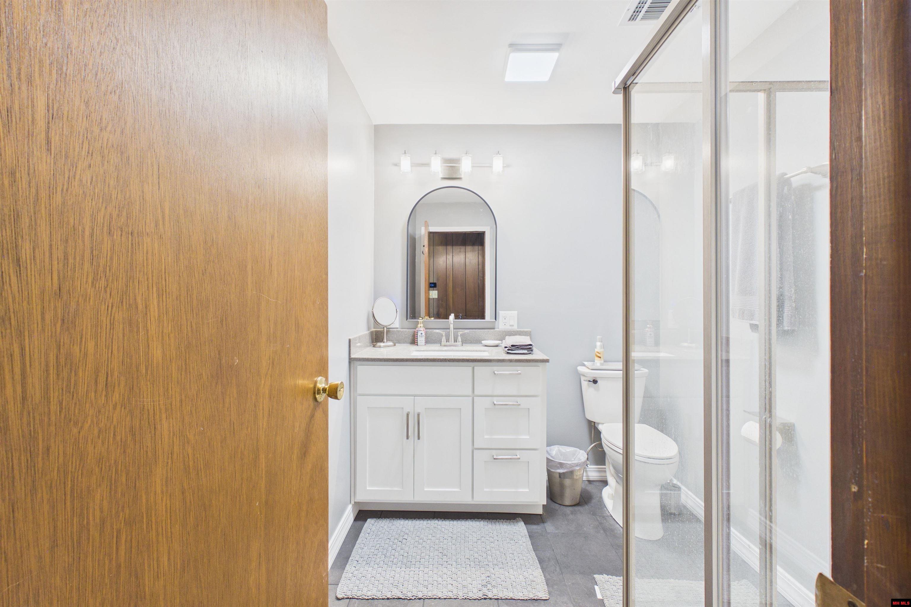 762 Diamond Bay Road