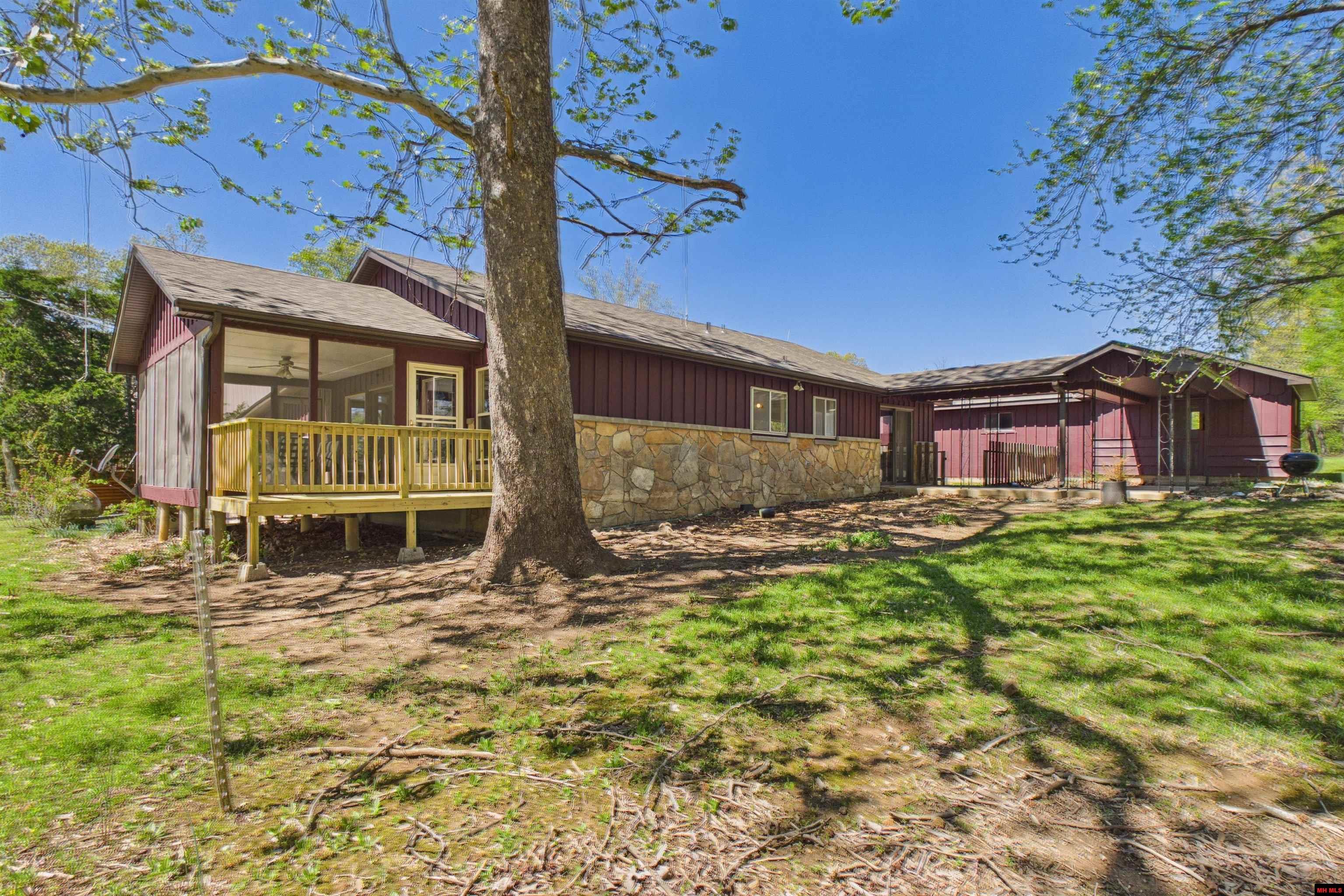 762 Diamond Bay Road