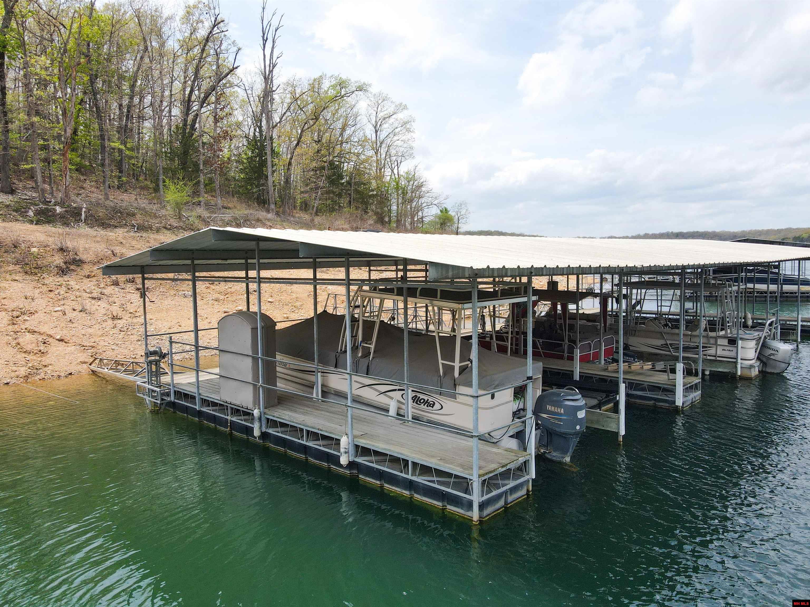 762 Diamond Bay Road