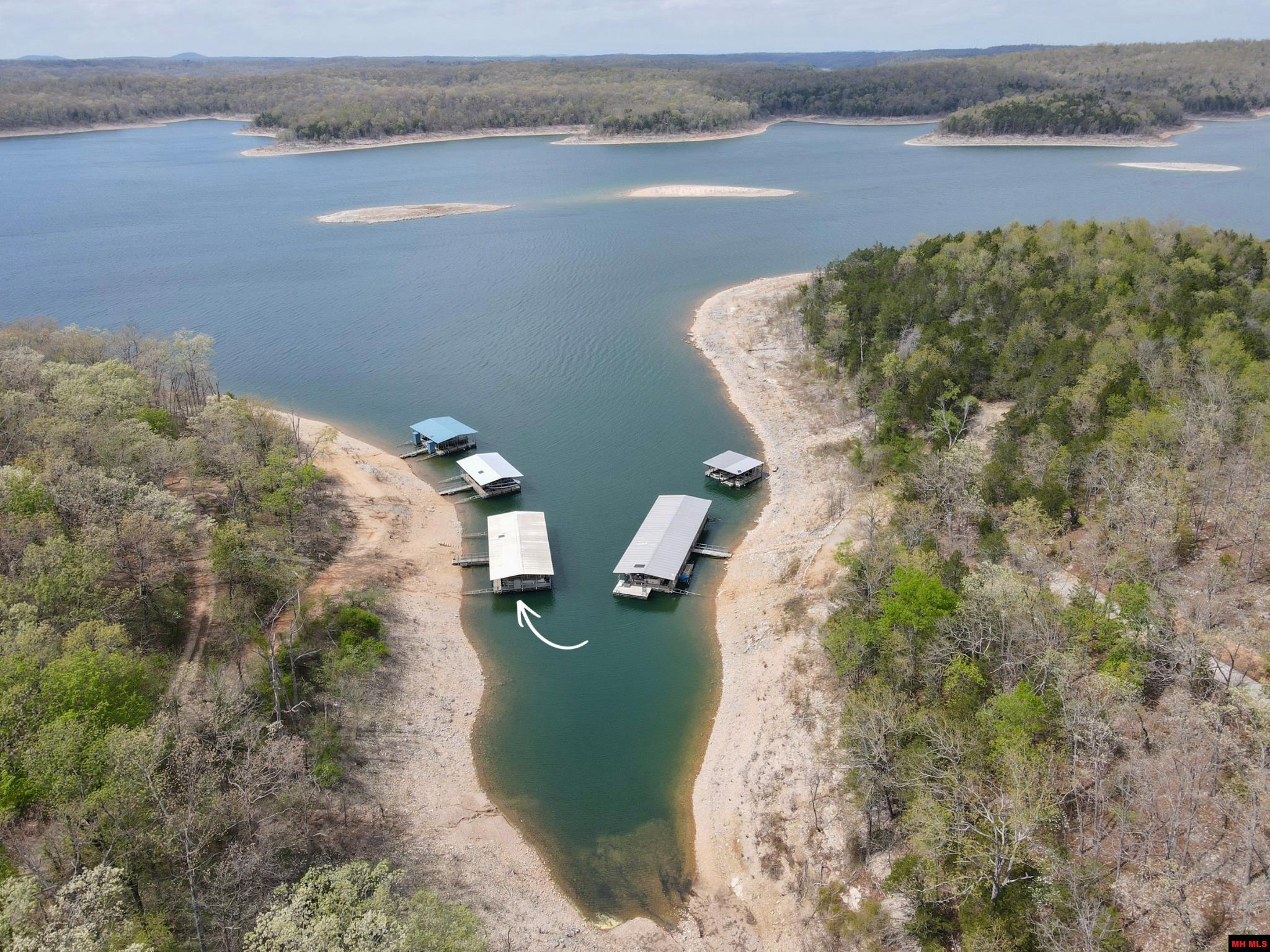 762 Diamond Bay Road