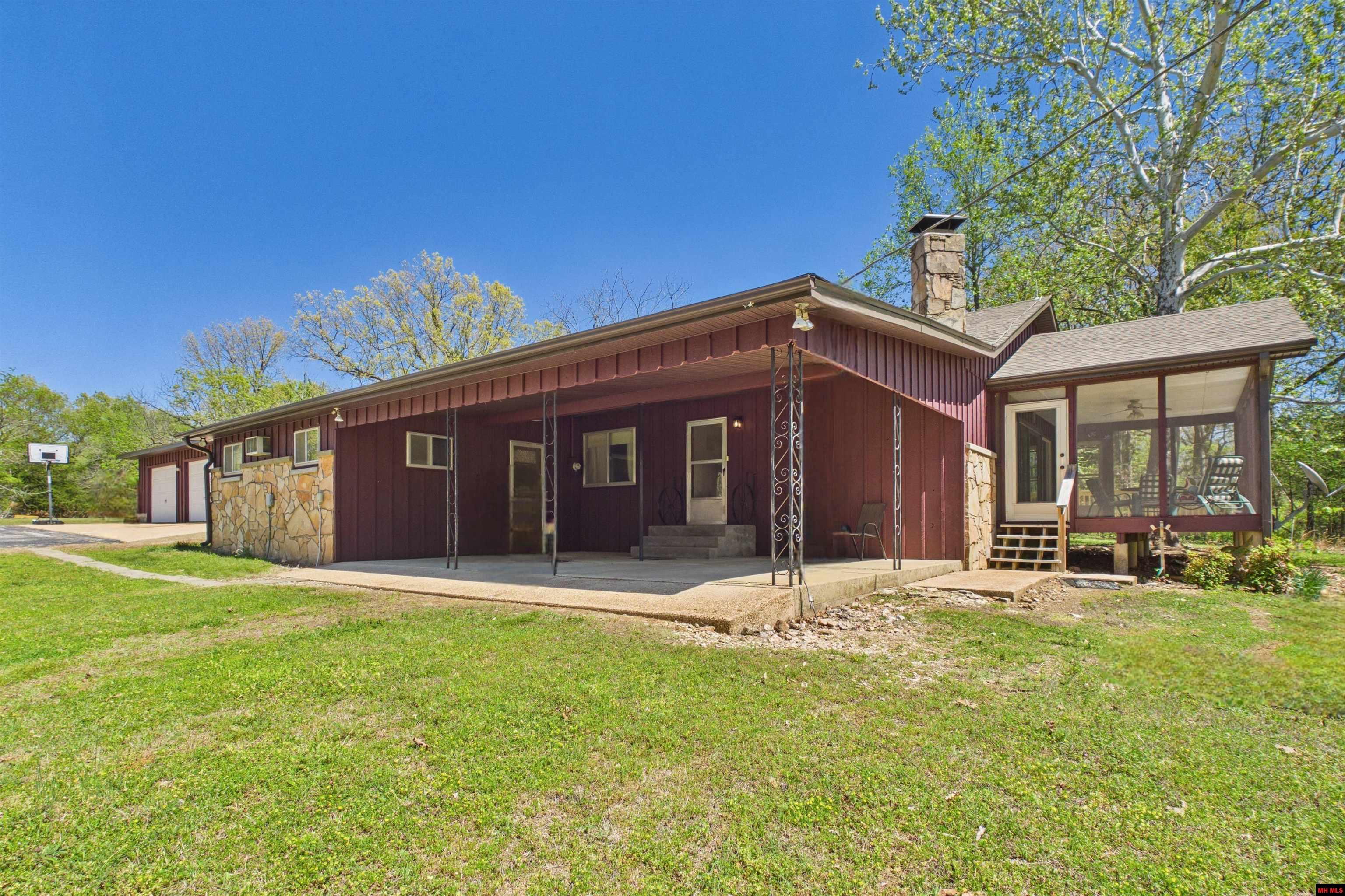 762 Diamond Bay Road